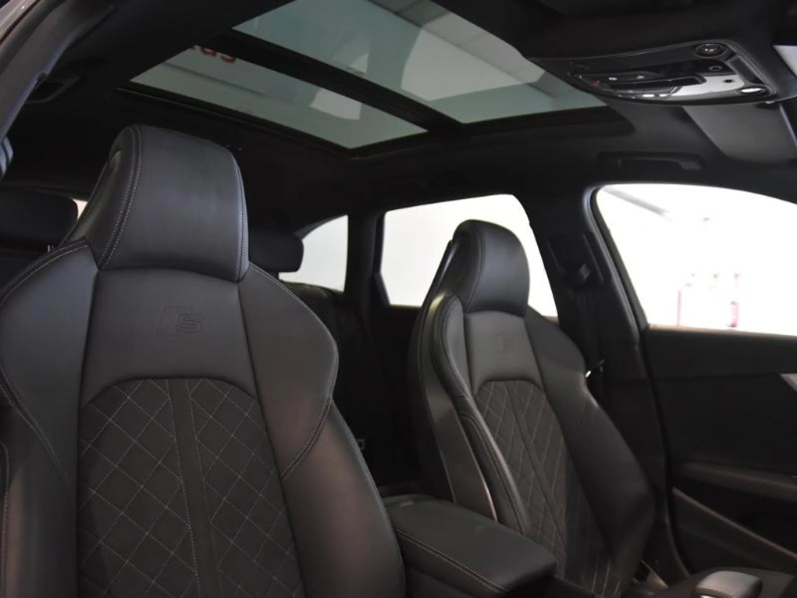 AUDI A4 AVANT BLACK LINE 35 TFSI 110KW S TRONIC - Foto 9