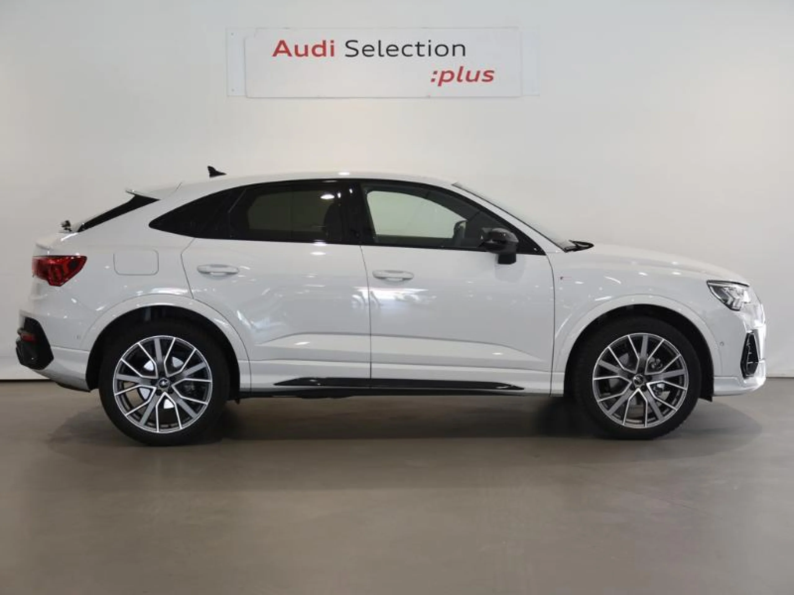 AUDI Q3 Q3 SPORTBACK BLACK LIMITED 35 TDI  110(150) KW(CV) S TRONIC - Foto 3