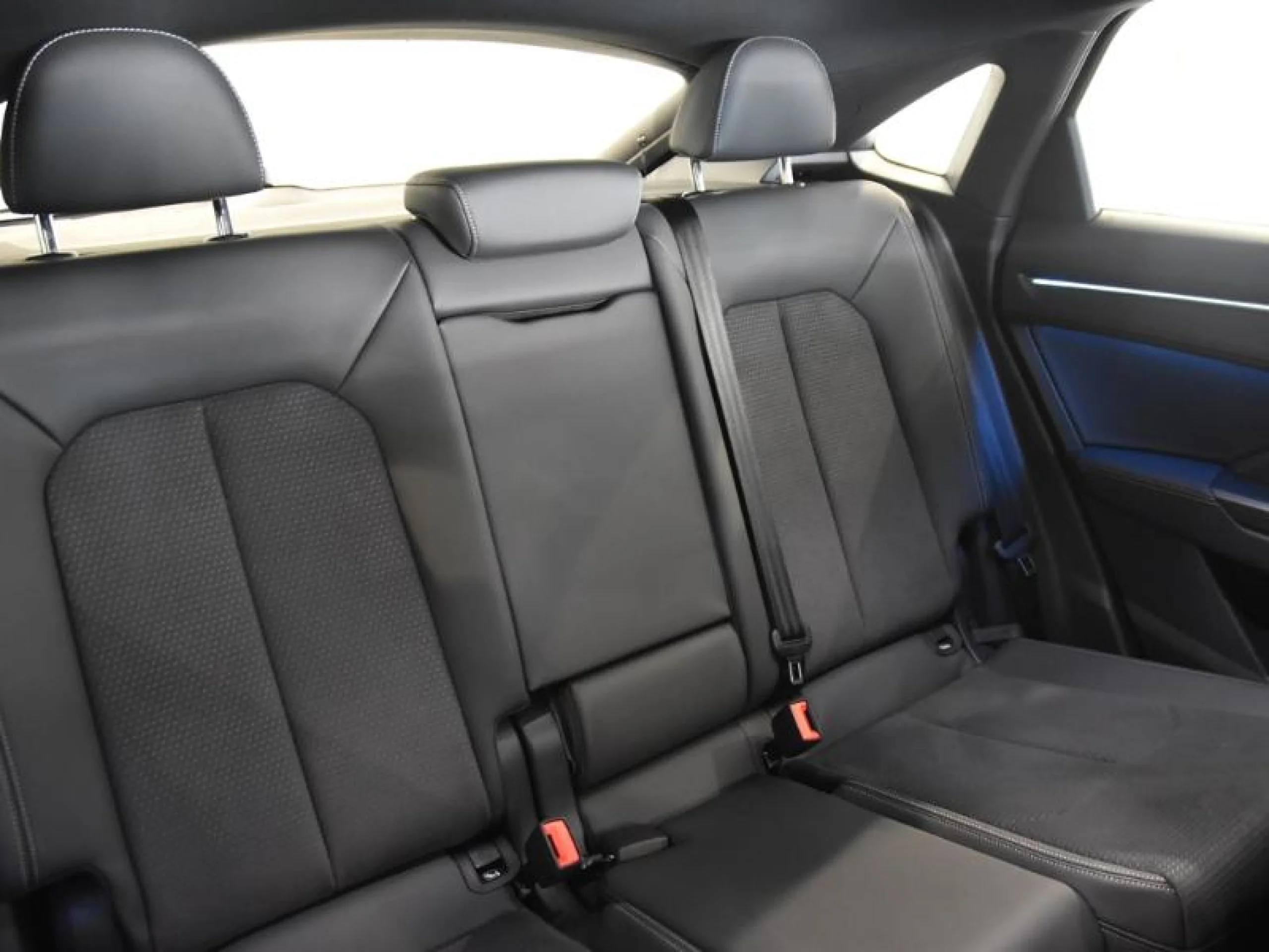 AUDI Q3 Q3 SPORTBACK BLACK LIMITED 35 TDI  110(150) KW(CV) S TRONIC - Foto 6