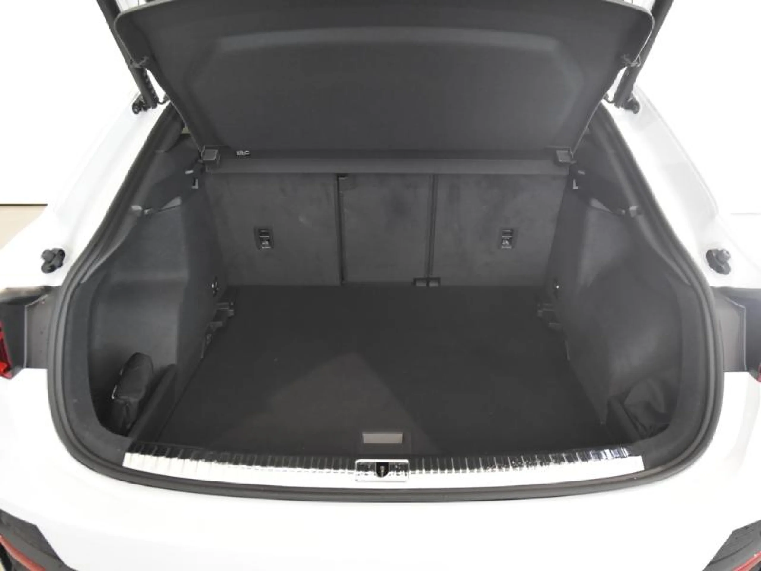 AUDI Q3 Q3 SPORTBACK BLACK LIMITED 35 TDI  110(150) KW(CV) S TRONIC - Foto 7