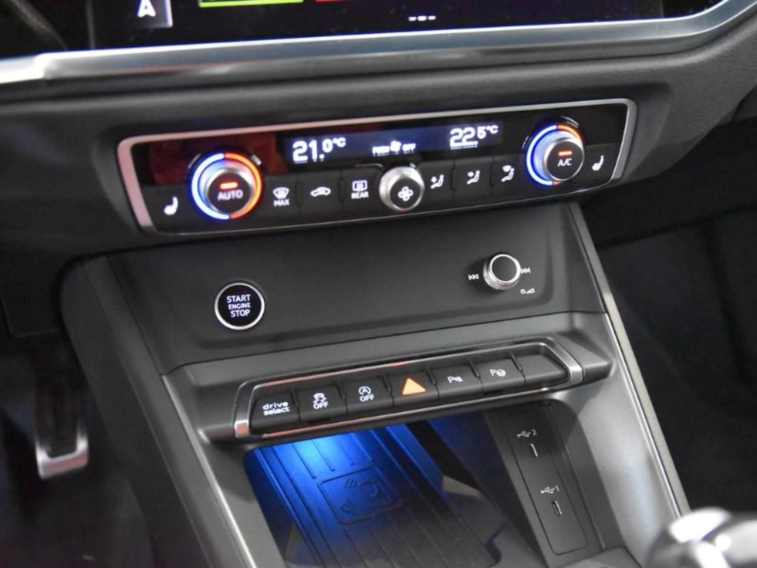 AUDI Q3 Q3 SPORTBACK BLACK LIMITED 35 TDI  110(150) KW(CV) S TRONIC - Foto 11