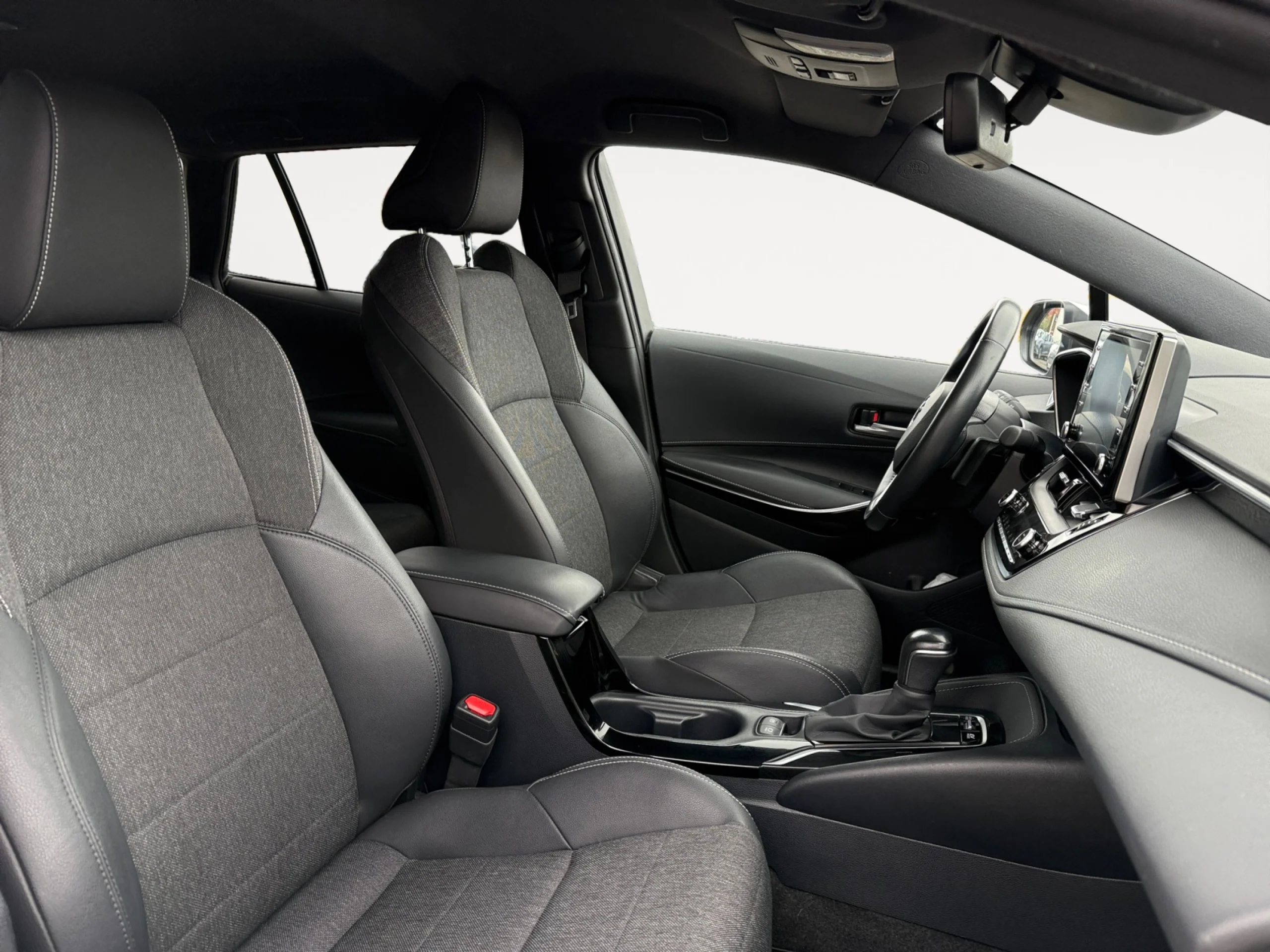 TOYOTA COROLLA 2.0 180H STYLE E CVT TOURING SPORT - Foto 5