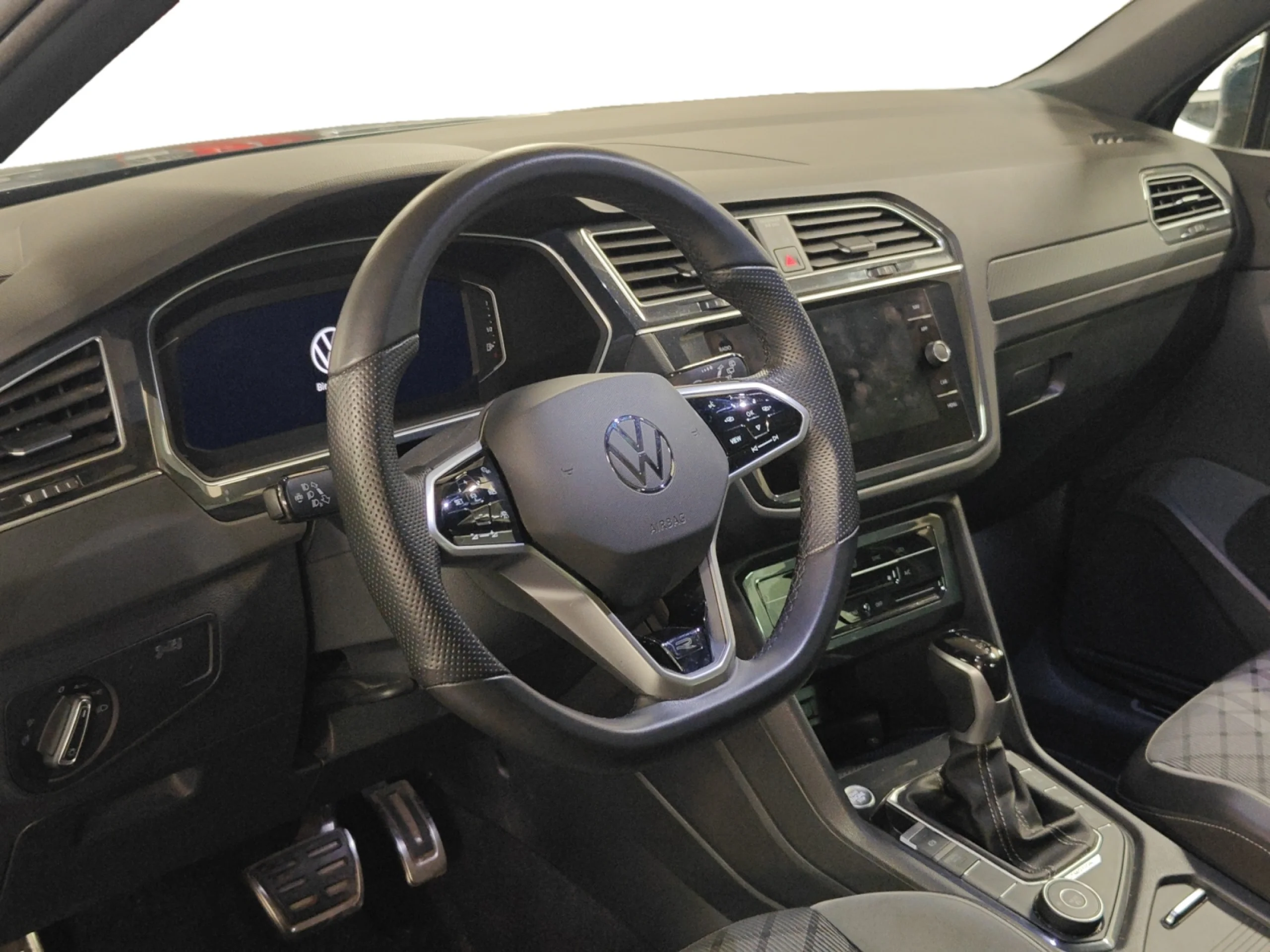 VOLKSWAGEN TIGUAN R LINE 2.0 TDI 110KW (150CV) DSG 4MOTION - Foto 9