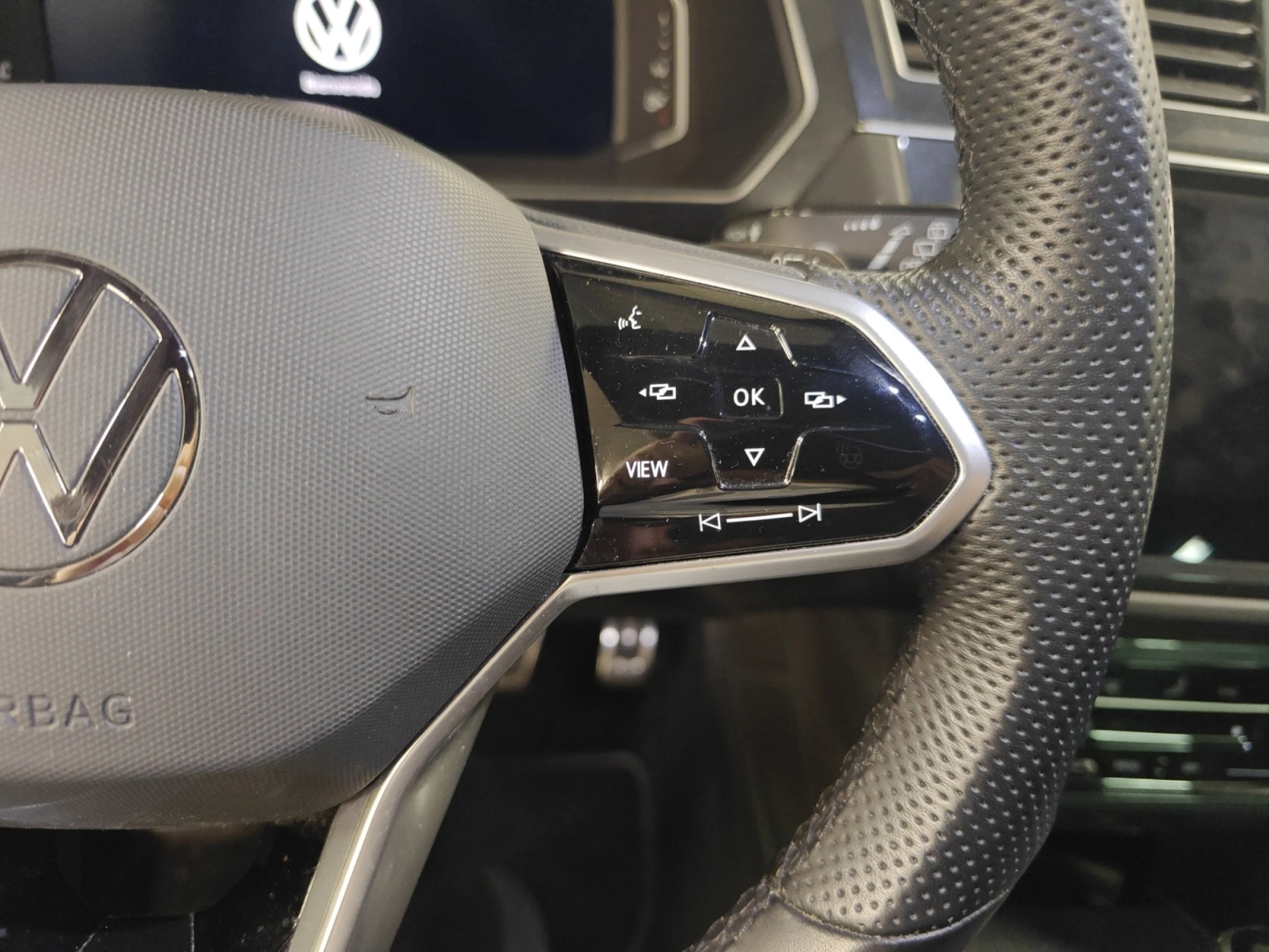 VOLKSWAGEN TIGUAN R LINE 2.0 TDI 110KW (150CV) DSG 4MOTION - Foto 10