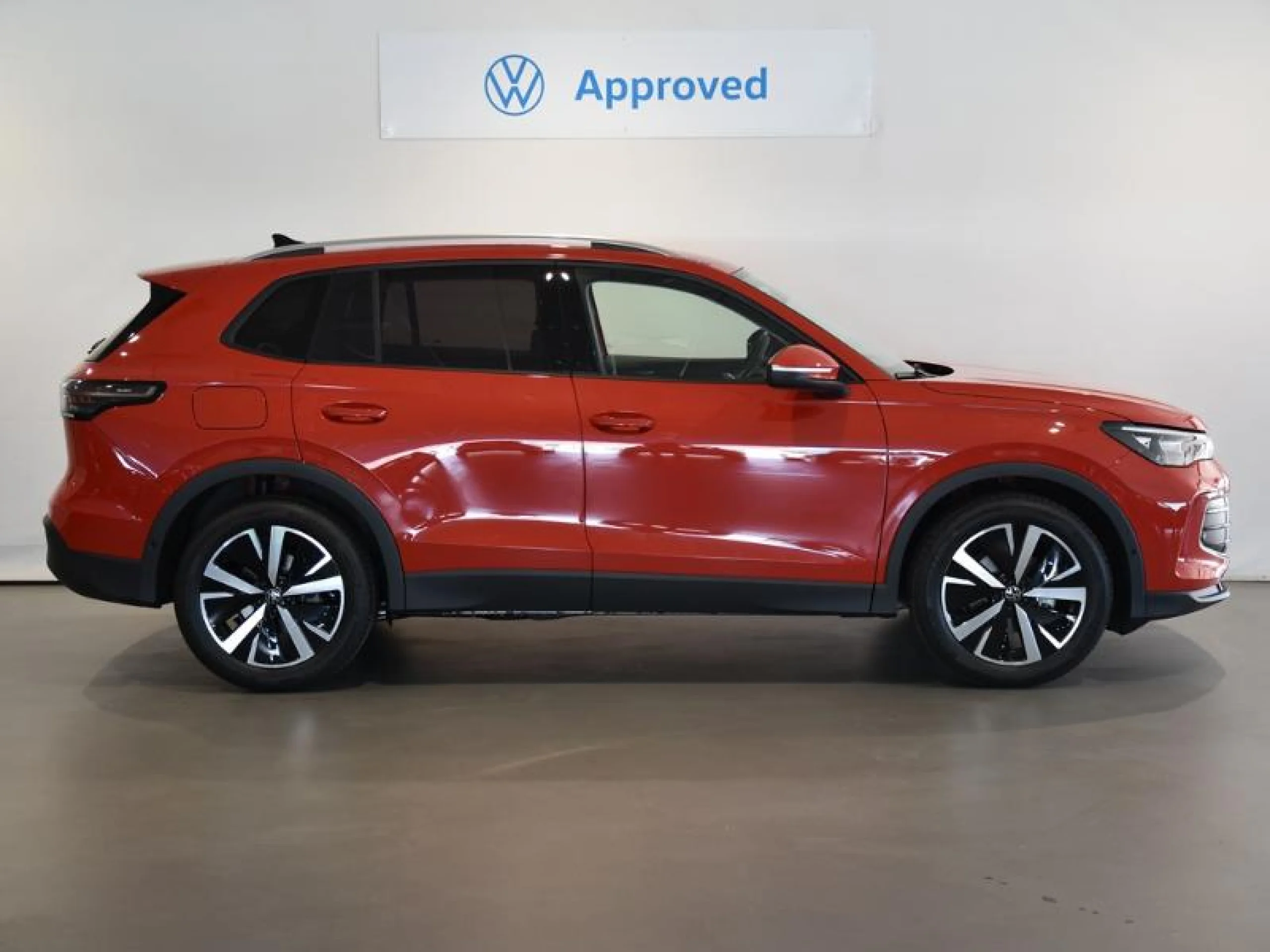 VOLKSWAGEN TIGUAN TIGUAN MÁS CLASSIC  1.5 ETSI 110 KW (150 CV)  AUTOMÁTICO DSG 7 VEL. - Foto 3