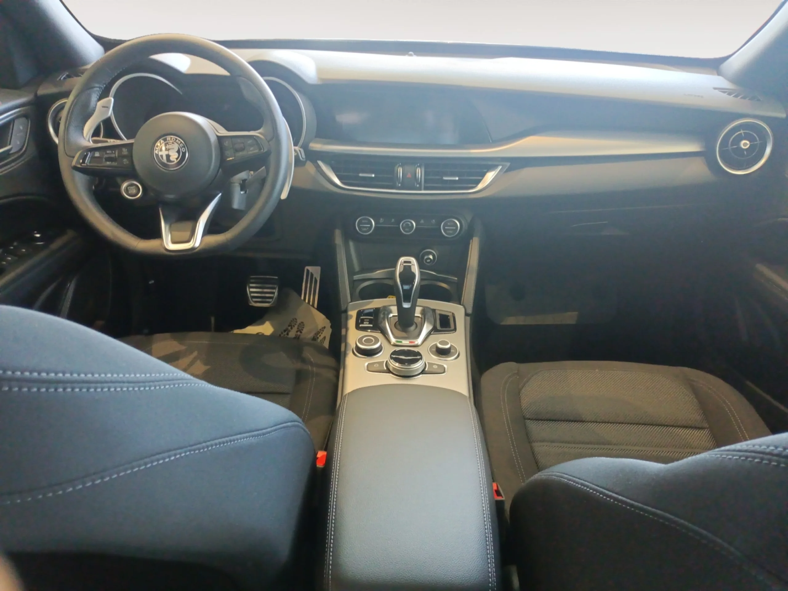 ALFA ROMEO STELVIO 2.2 DIESEL 154KW (210CV) SPRINT AWD - Foto 4