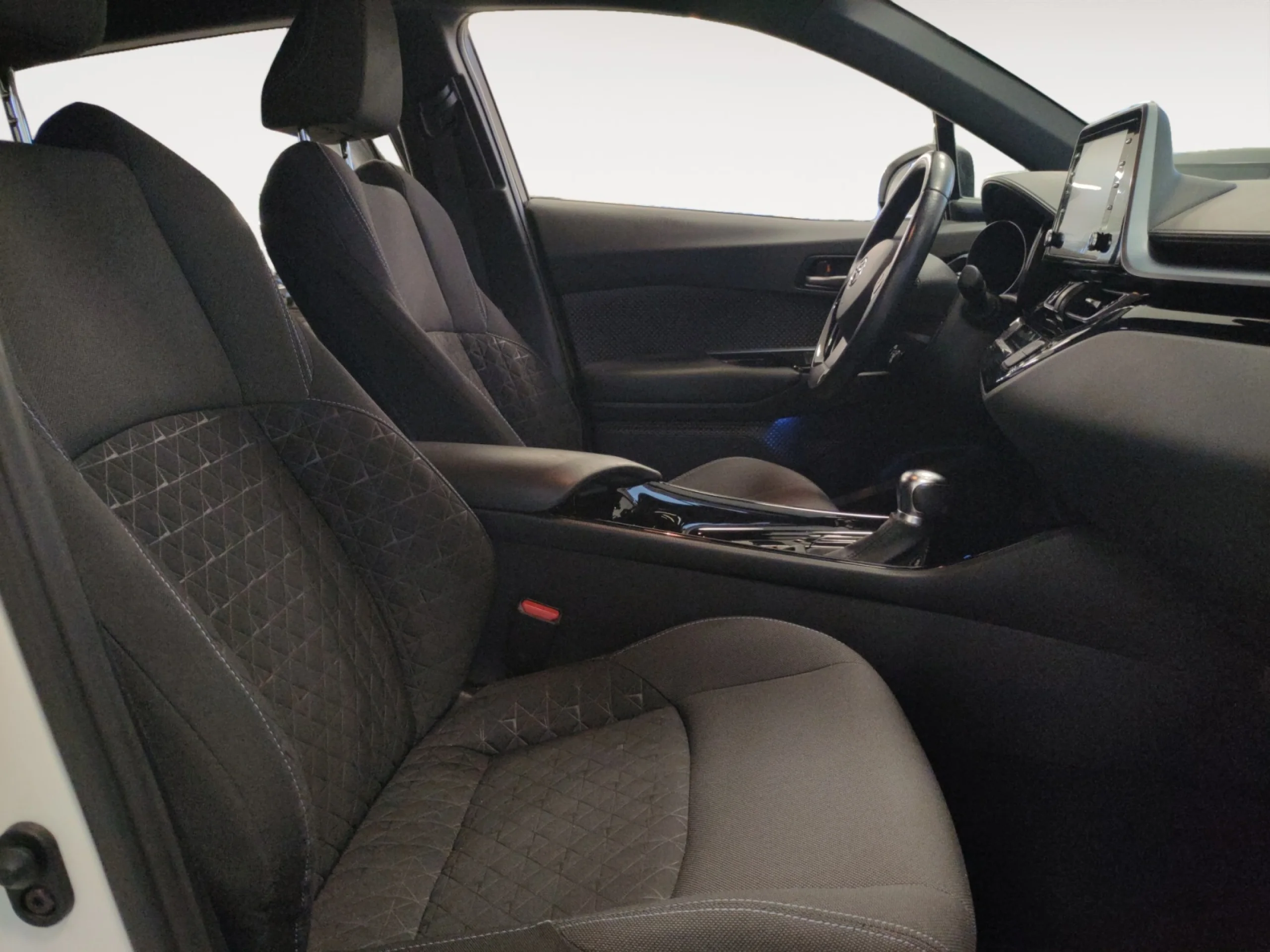 TOYOTA C HR 2.0 180H ADVANCE - Foto 5