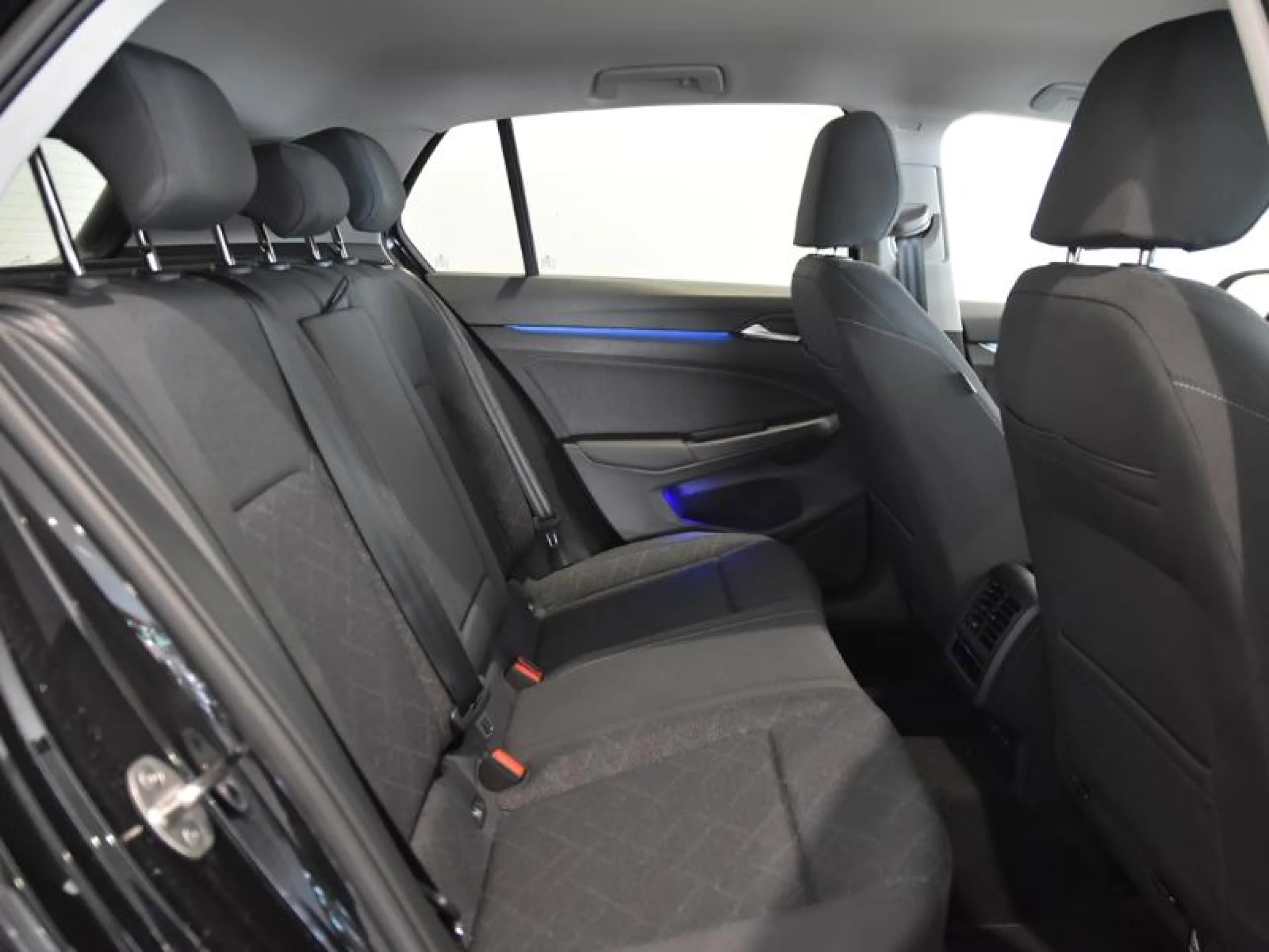 VOLKSWAGEN GOLF LIFE 2.0 TDI 85KW (115CV) - Foto 6