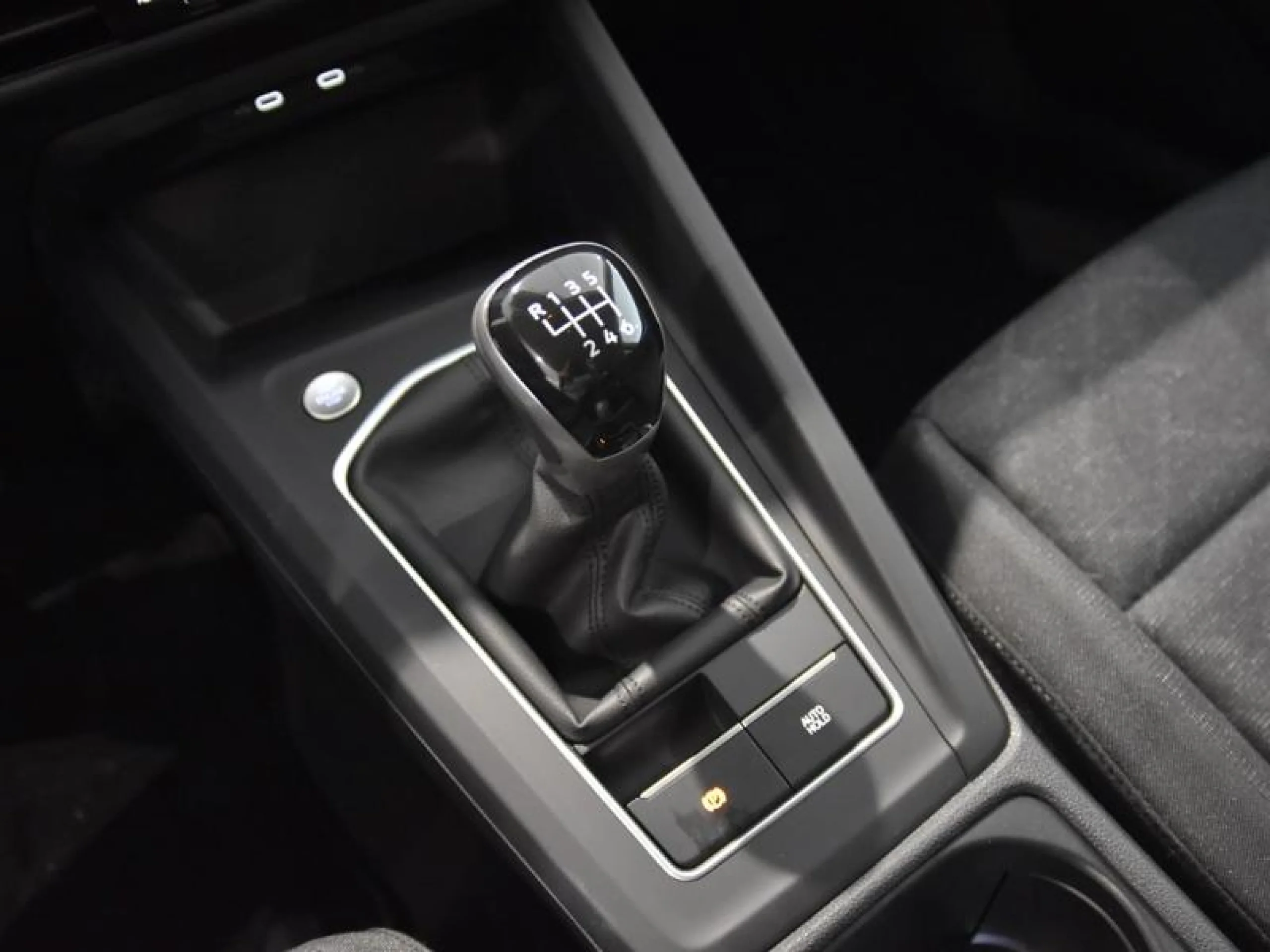 VOLKSWAGEN GOLF LIFE 2.0 TDI 85KW (115CV) - Foto 9