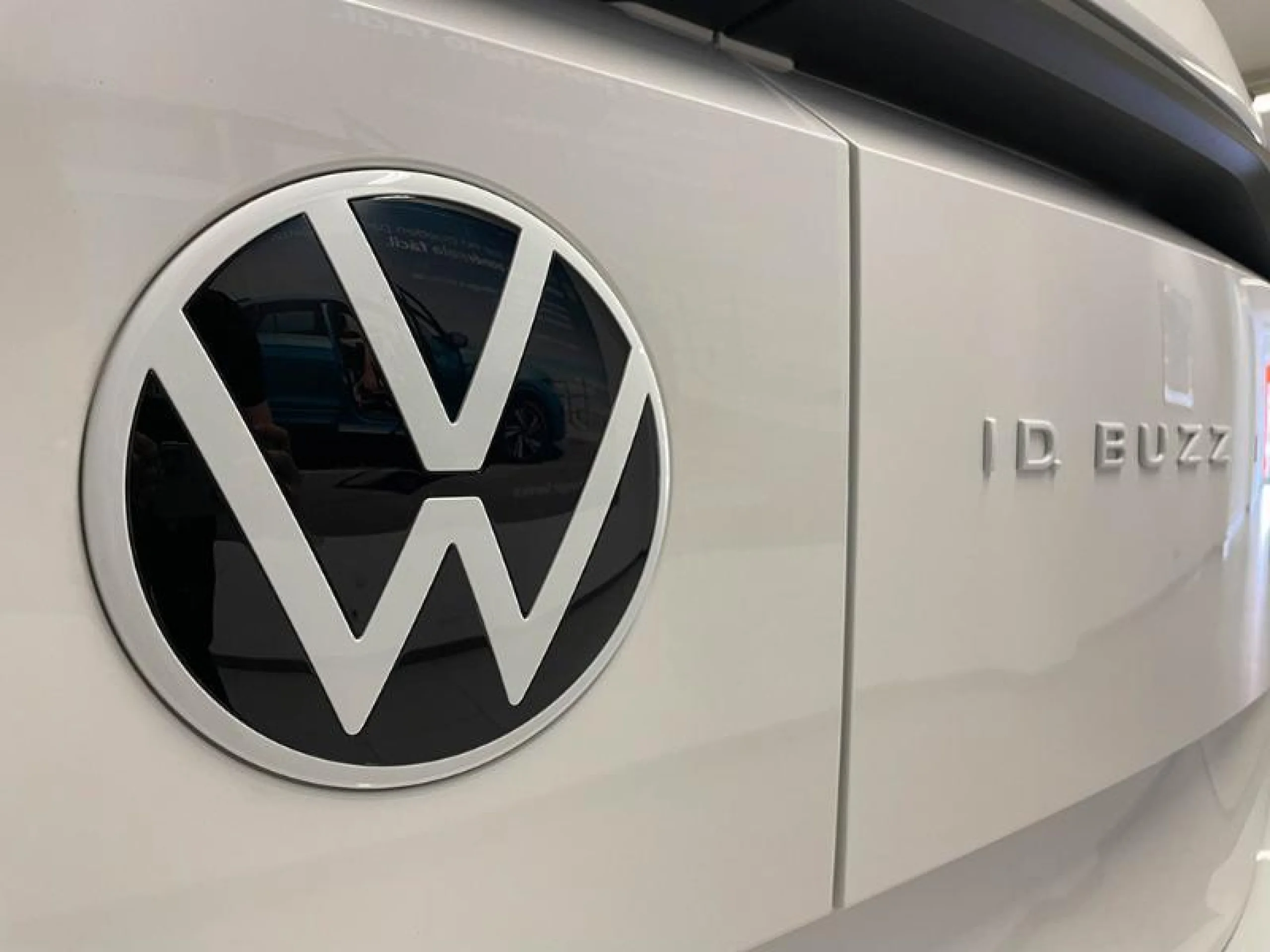 VW COMERCIALES ID. BUZZ ID. BUZZ  CARGO BATALLA CORTA  150 KW (204 CV) 77 KWH AUT 1 VEL. - Foto 12