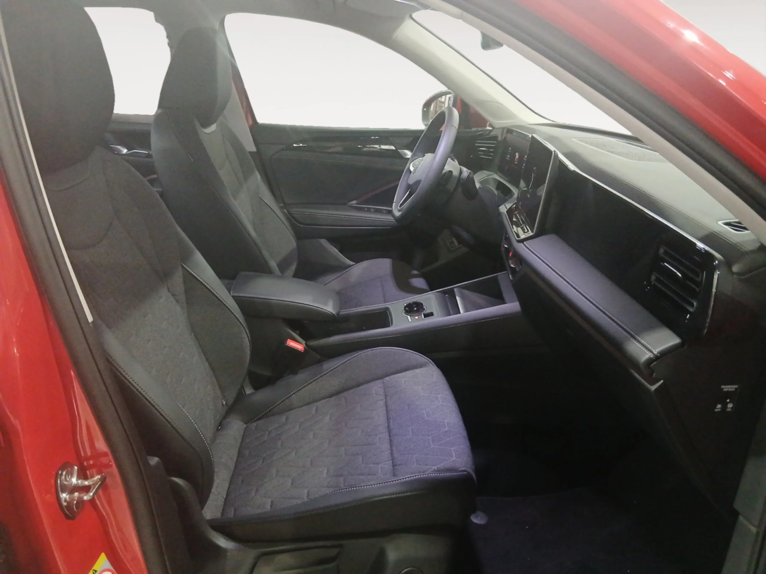 VOLKSWAGEN TIGUAN TIGUAN MÁS 1.5 TSI EHYBRID 110 KW (150 CV) / 85 KW (115 CV)  AUTOMÁTICO DSG 6 VEL. - Foto 5