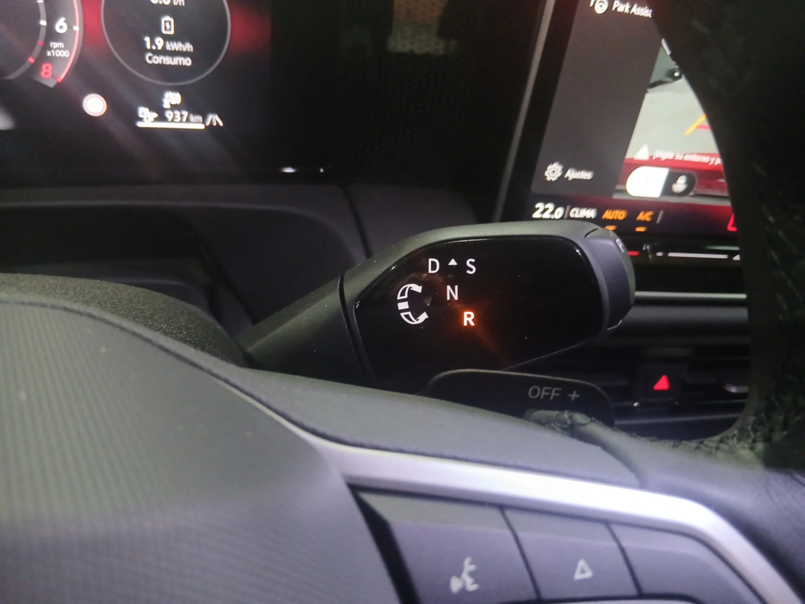 VOLKSWAGEN TIGUAN TIGUAN MÁS 1.5 TSI EHYBRID 110 KW (150 CV) / 85 KW (115 CV)  AUTOMÁTICO DSG 6 VEL. - Foto 17