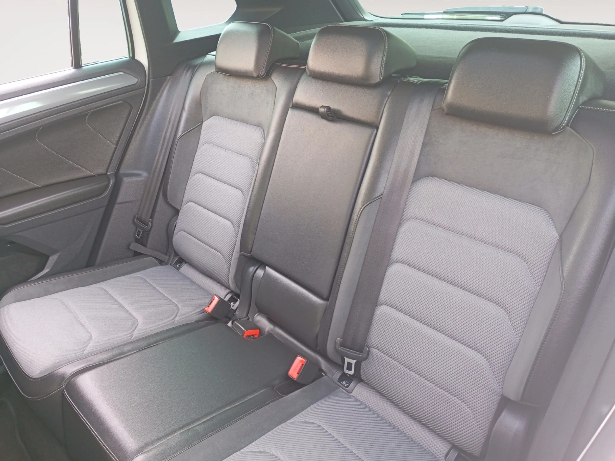 VOLKSWAGEN TIGUAN SPORT 2.0 TDI 110KW (150CV) DSG - Foto 6