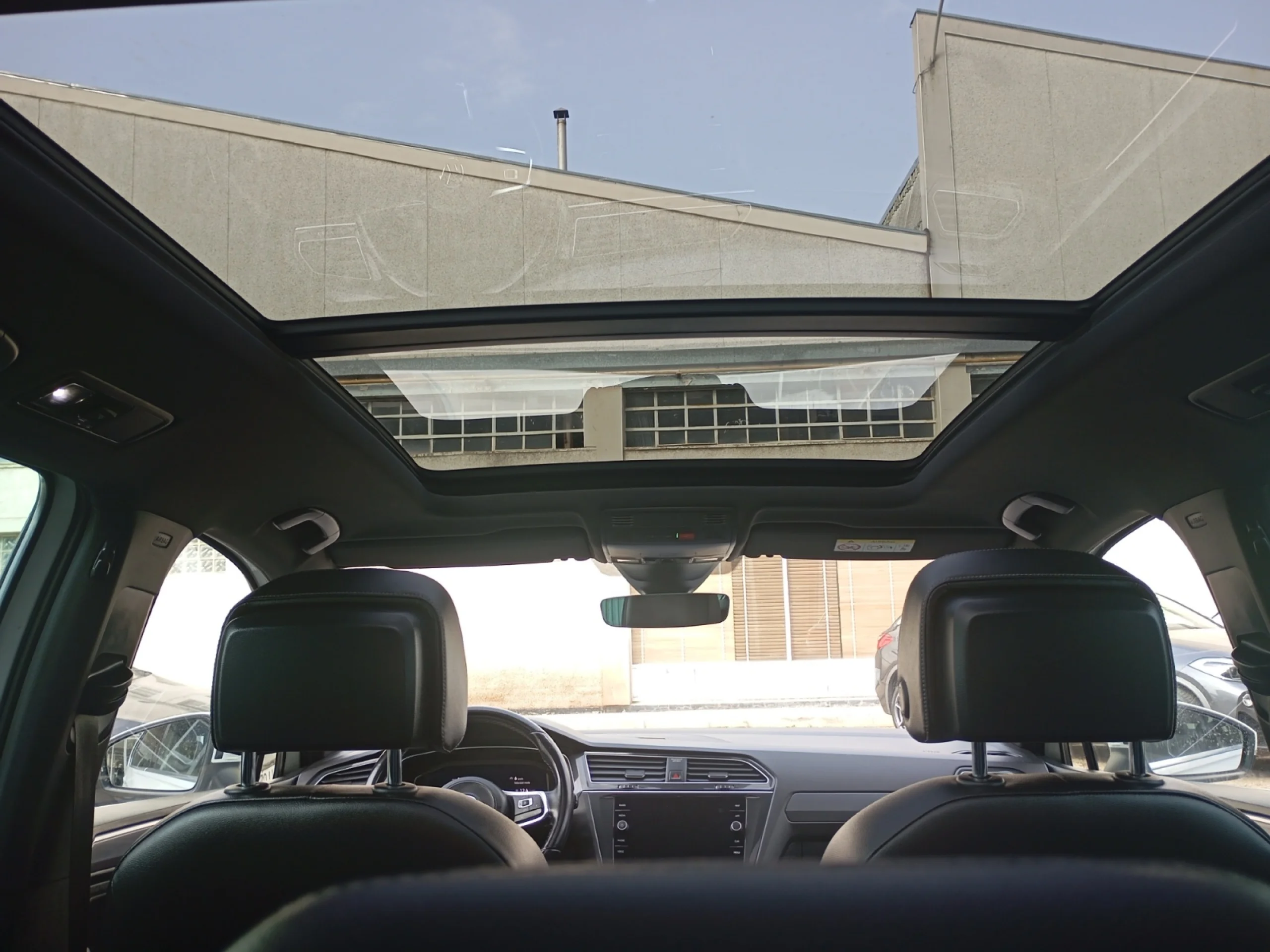 VOLKSWAGEN TIGUAN SPORT 2.0 TDI 110KW (150CV) DSG - Foto 15