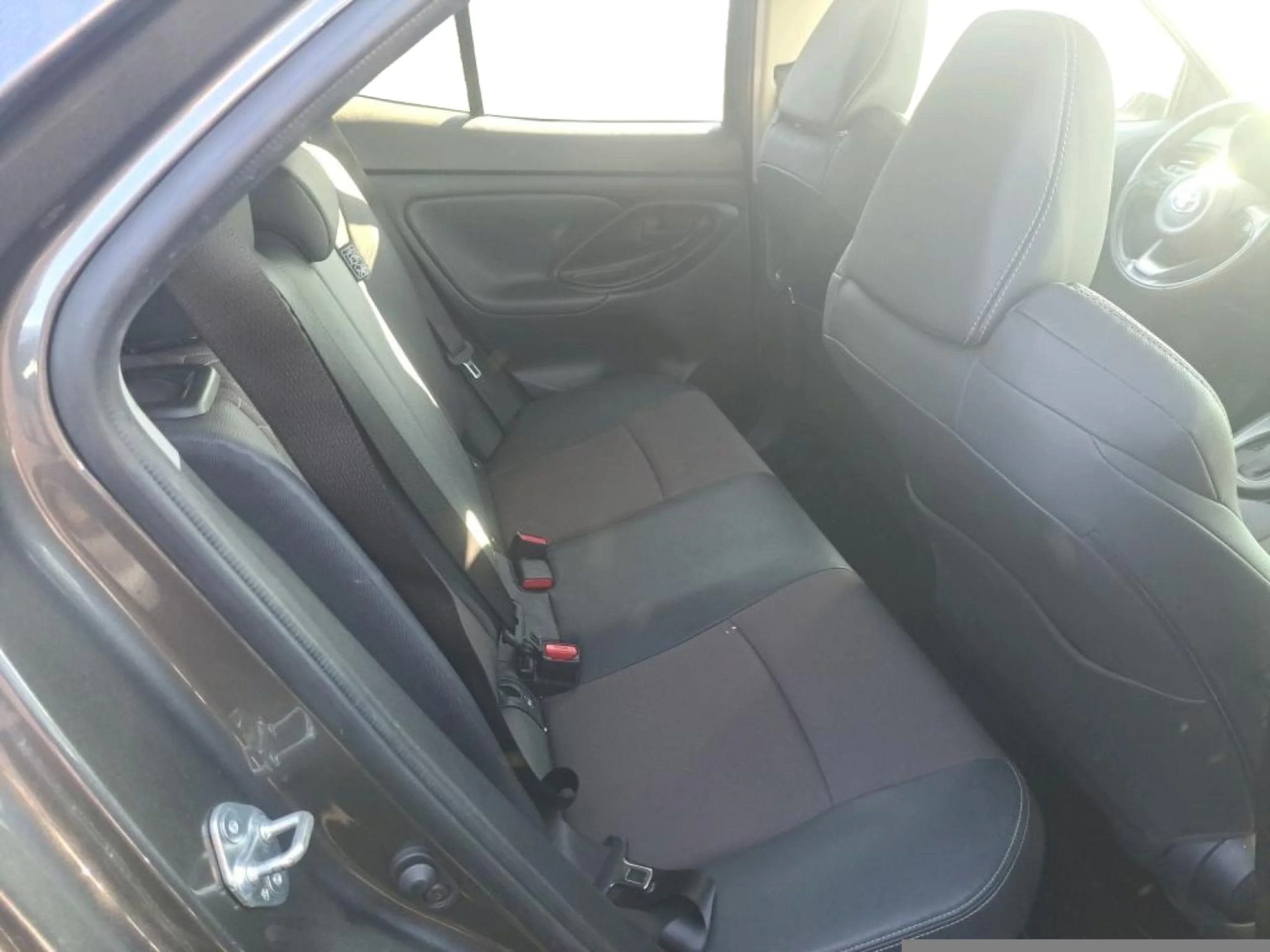 TOYOTA Yaris 1.5 120H STYLE - Foto 4