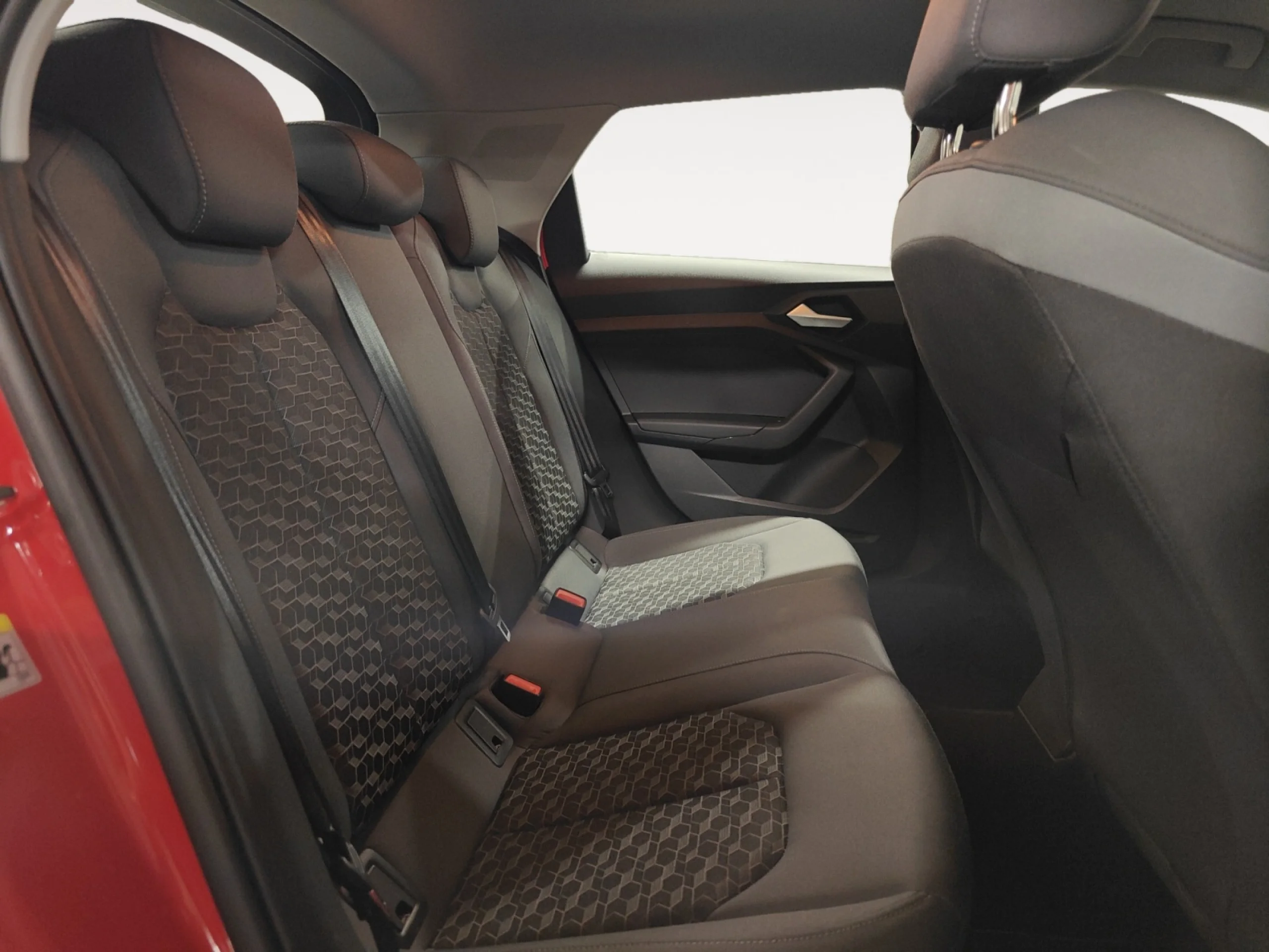 AUDI A1 SPORTBACK ADRENALIN 30 TFSI 81KW S TRON - Foto 6
