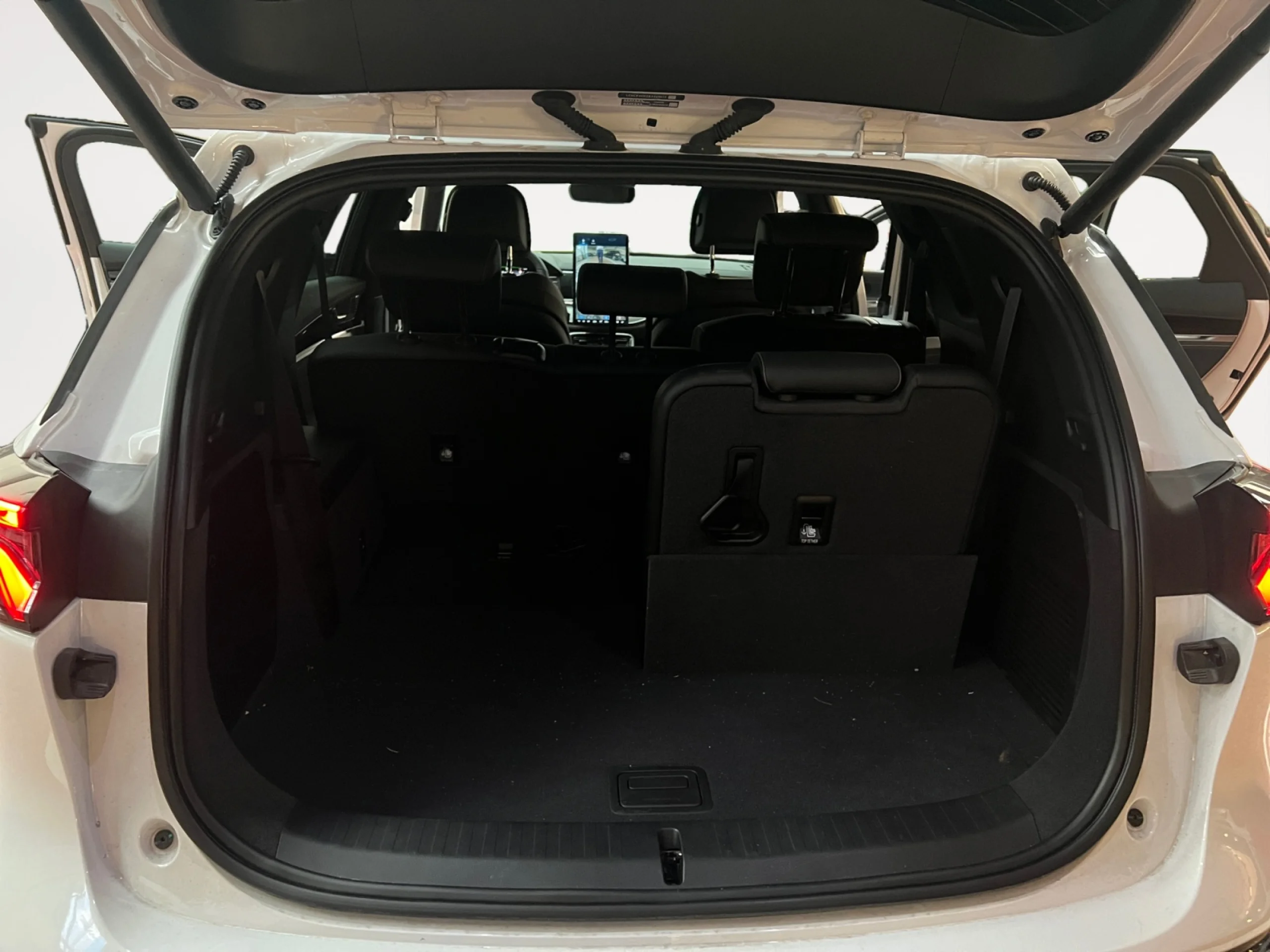 BYD TANG FLAGSHIP - Foto 8