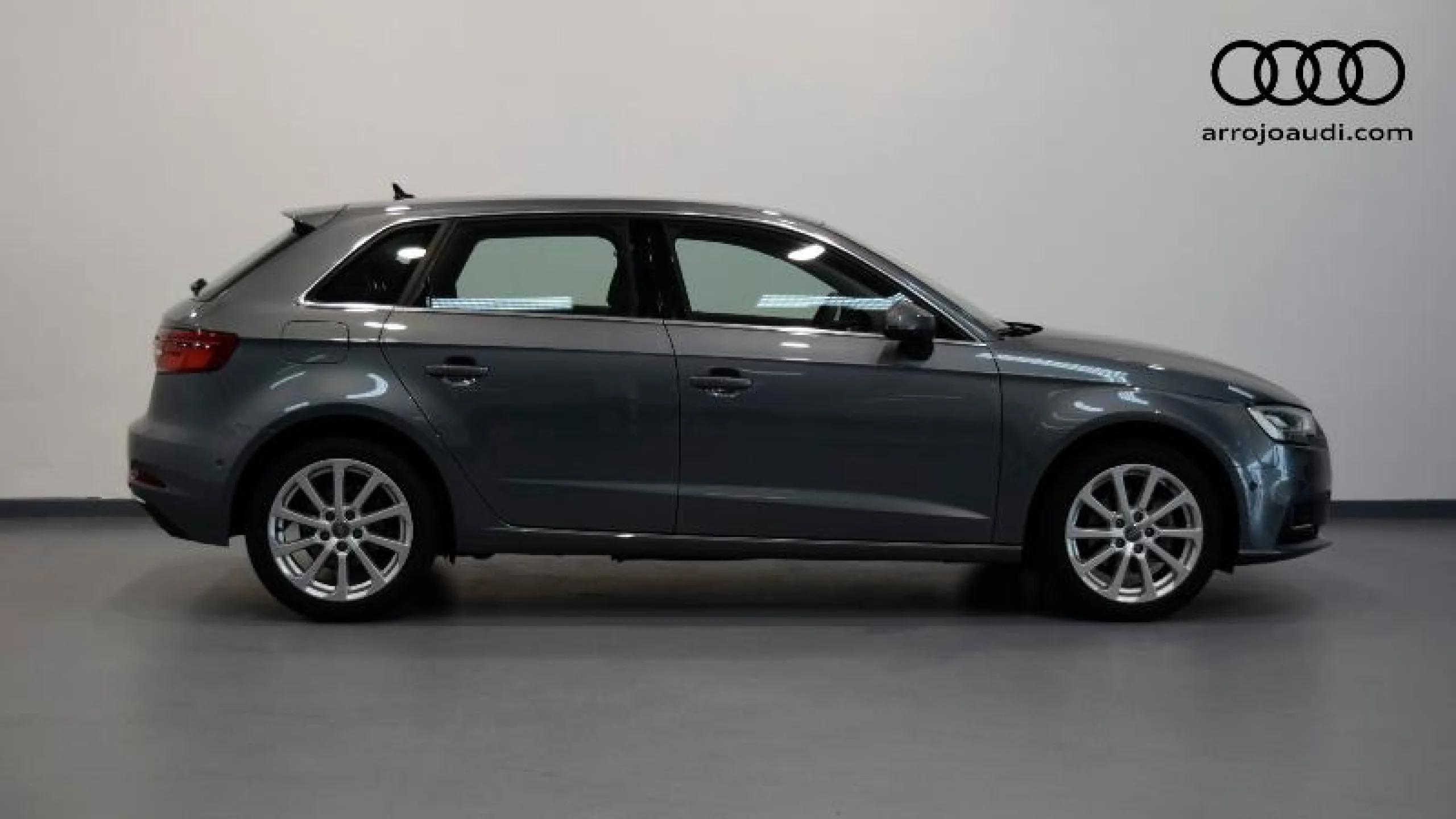 AUDI A3 DESIGN 30 TFSI 85KW S TRONIC SPORTBACK - Foto 3