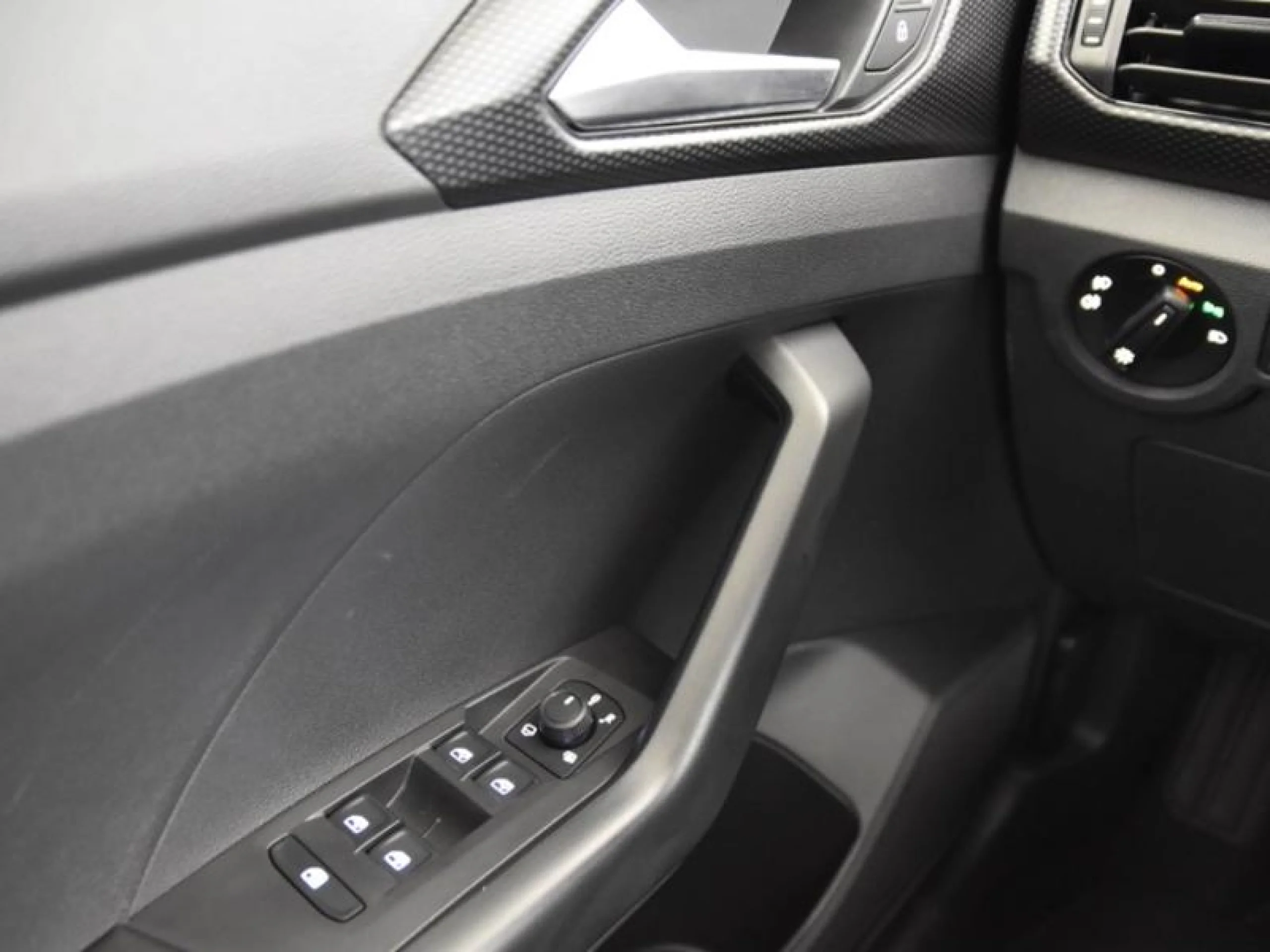 VOLKSWAGEN T CROSS ADVANCE 1.0 TSI 70KW (95CV) - Foto 15