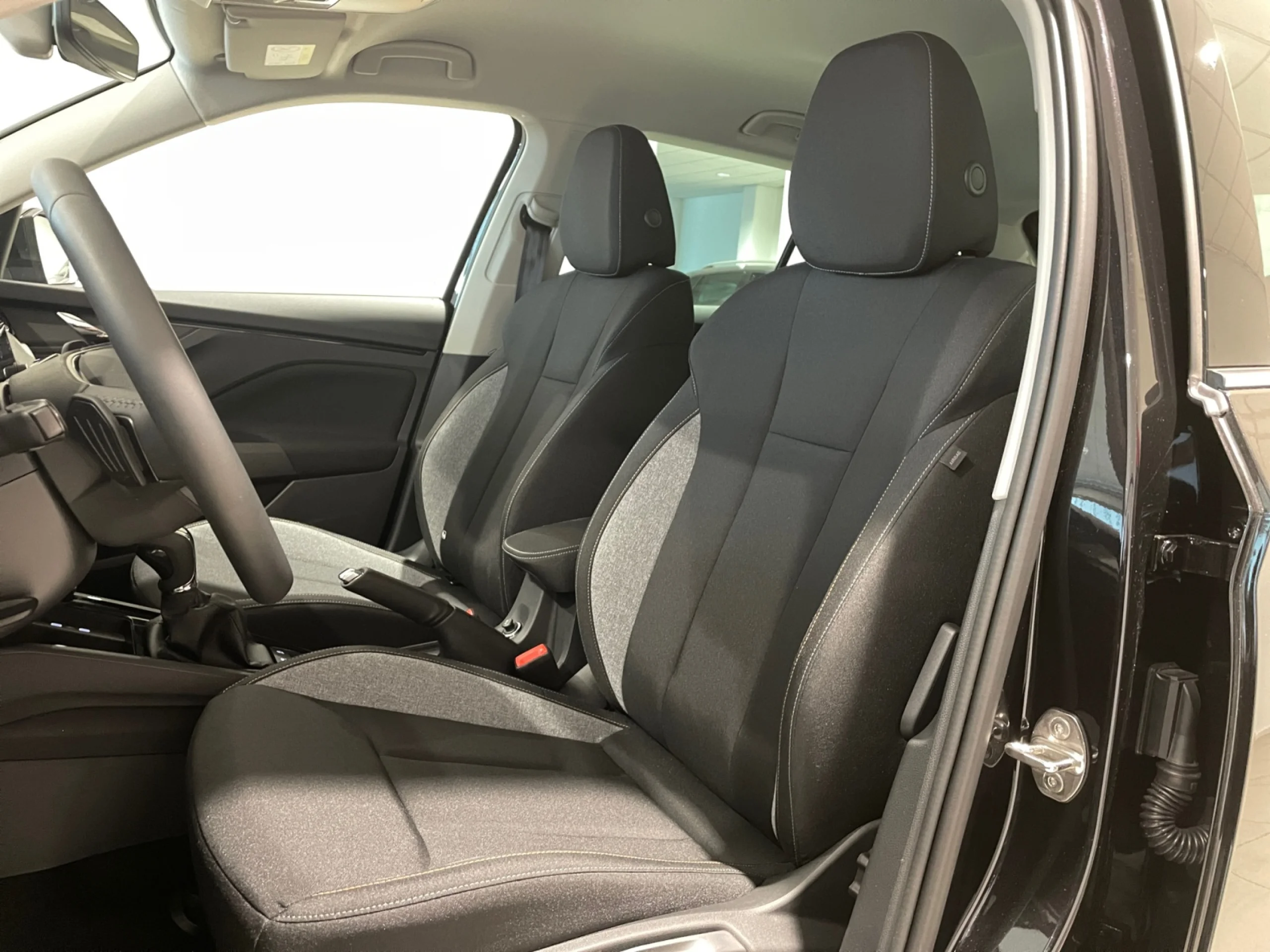 SKODA KAMIQ 1.0 TSI 85KW (115CV) DSG SELECTION - Foto 9