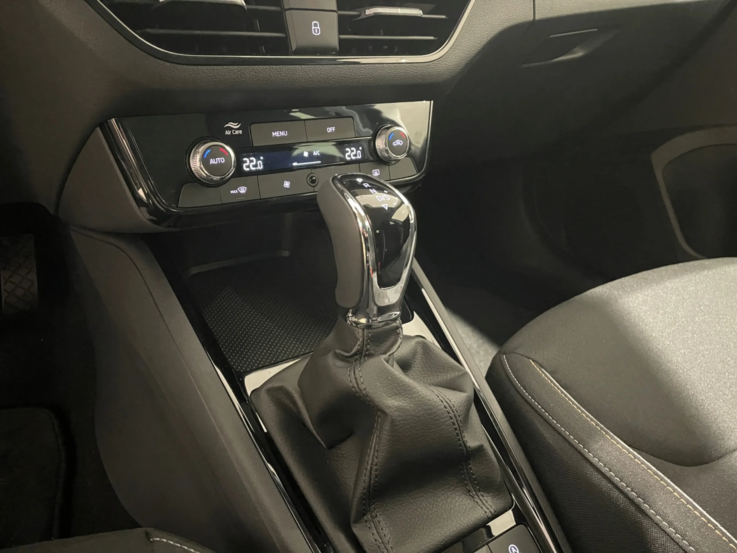 SKODA KAMIQ 1.0 TSI 85KW (115CV) DSG SELECTION - Foto 11