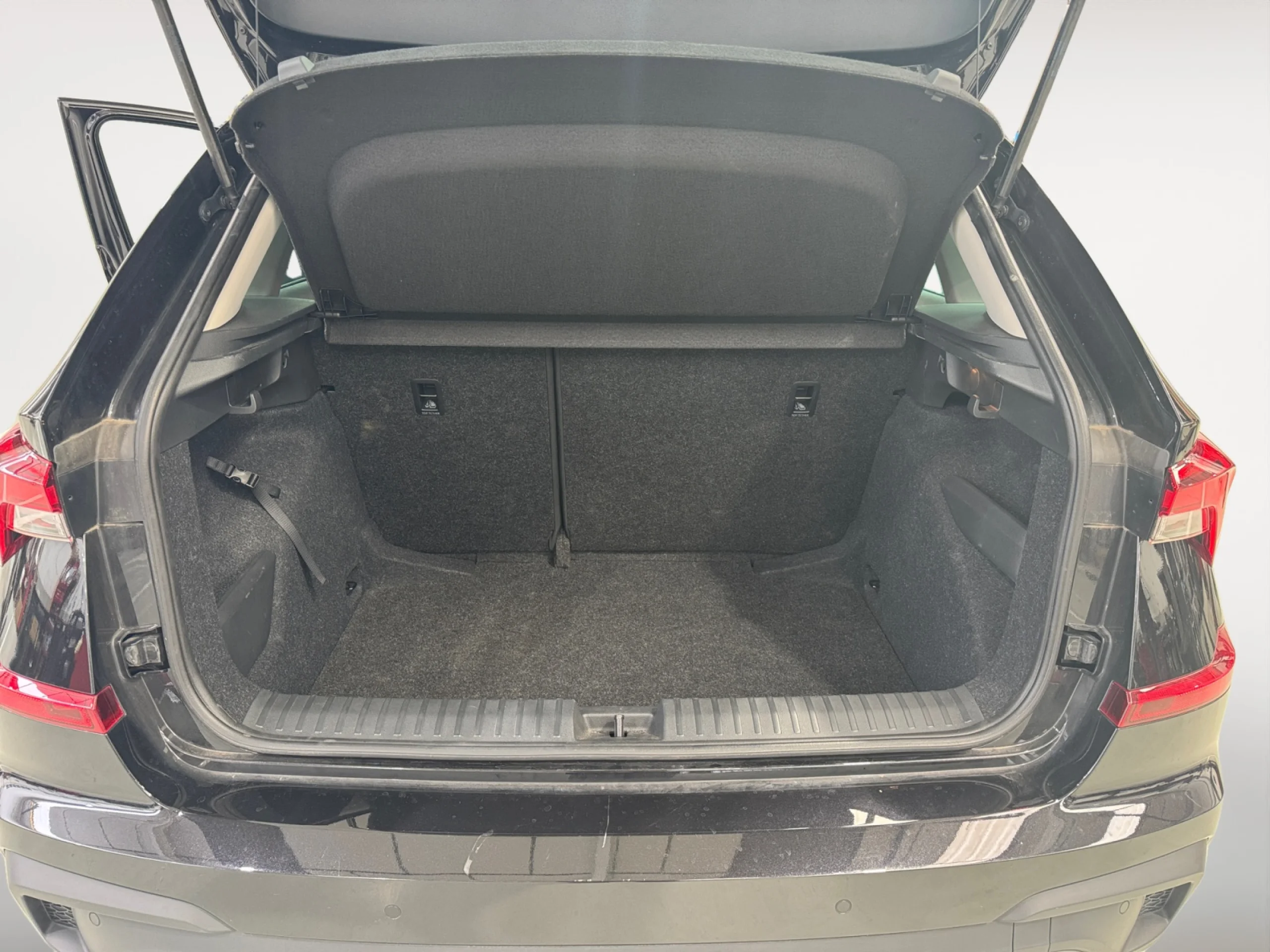 SKODA KAMIQ 1.0 TSI 85KW (115CV) DSG SELECTION - Foto 8