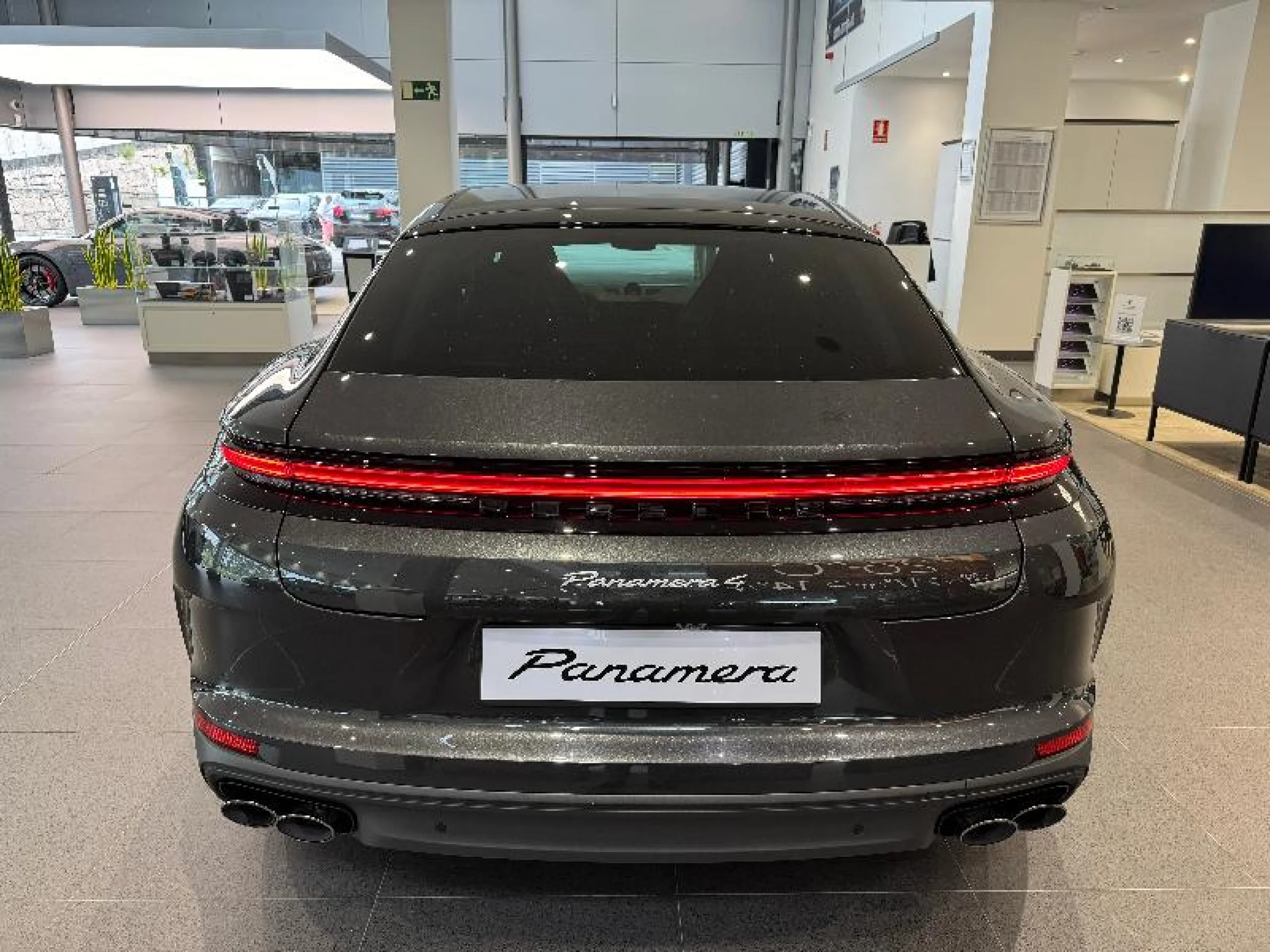 PORSCHE PANAMERA 4 E HYBRID - Foto 4