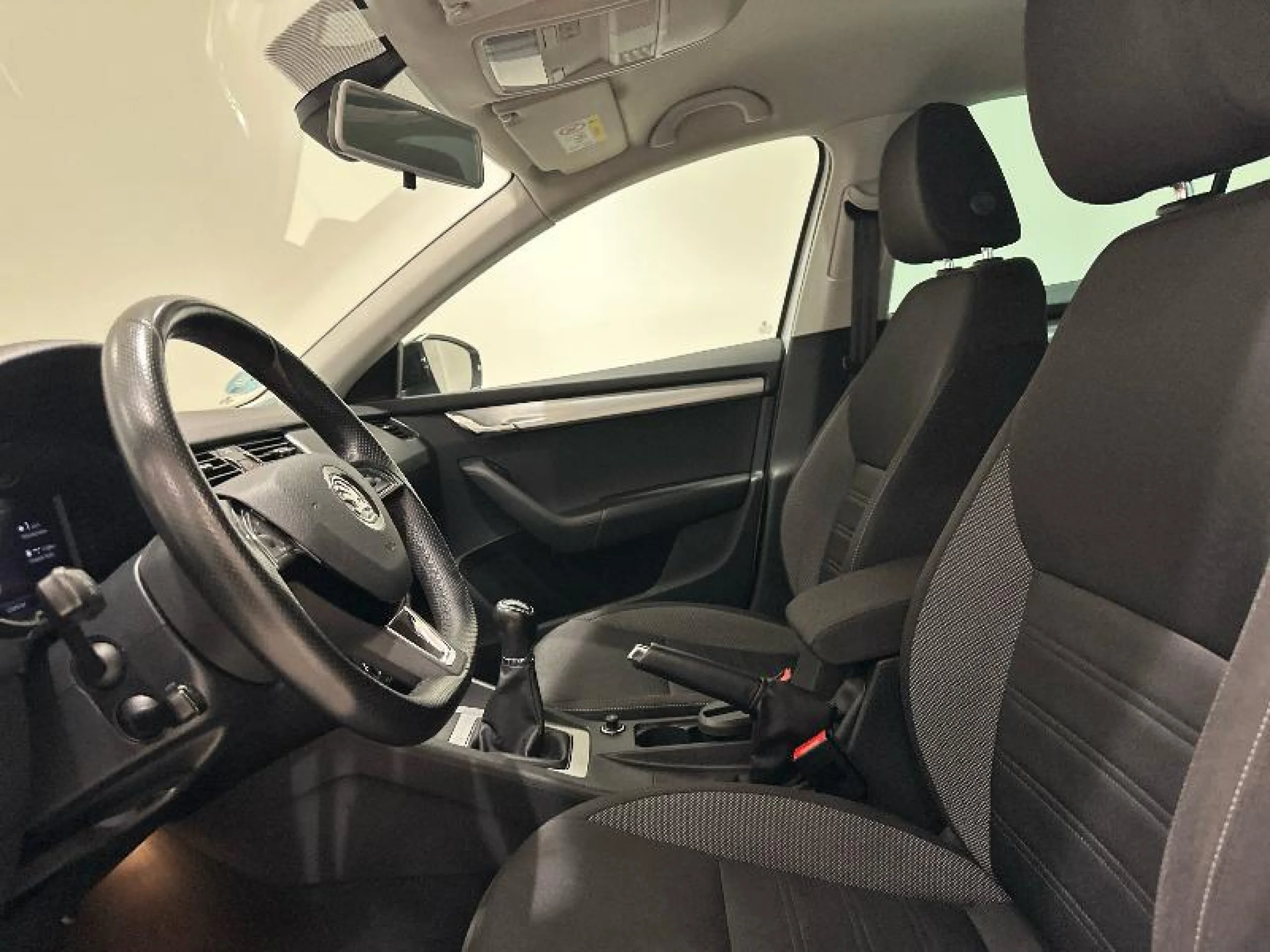 SKODA OCTAVIA 1.5 TSI 110KW (150CV) AMBITION - Foto 5