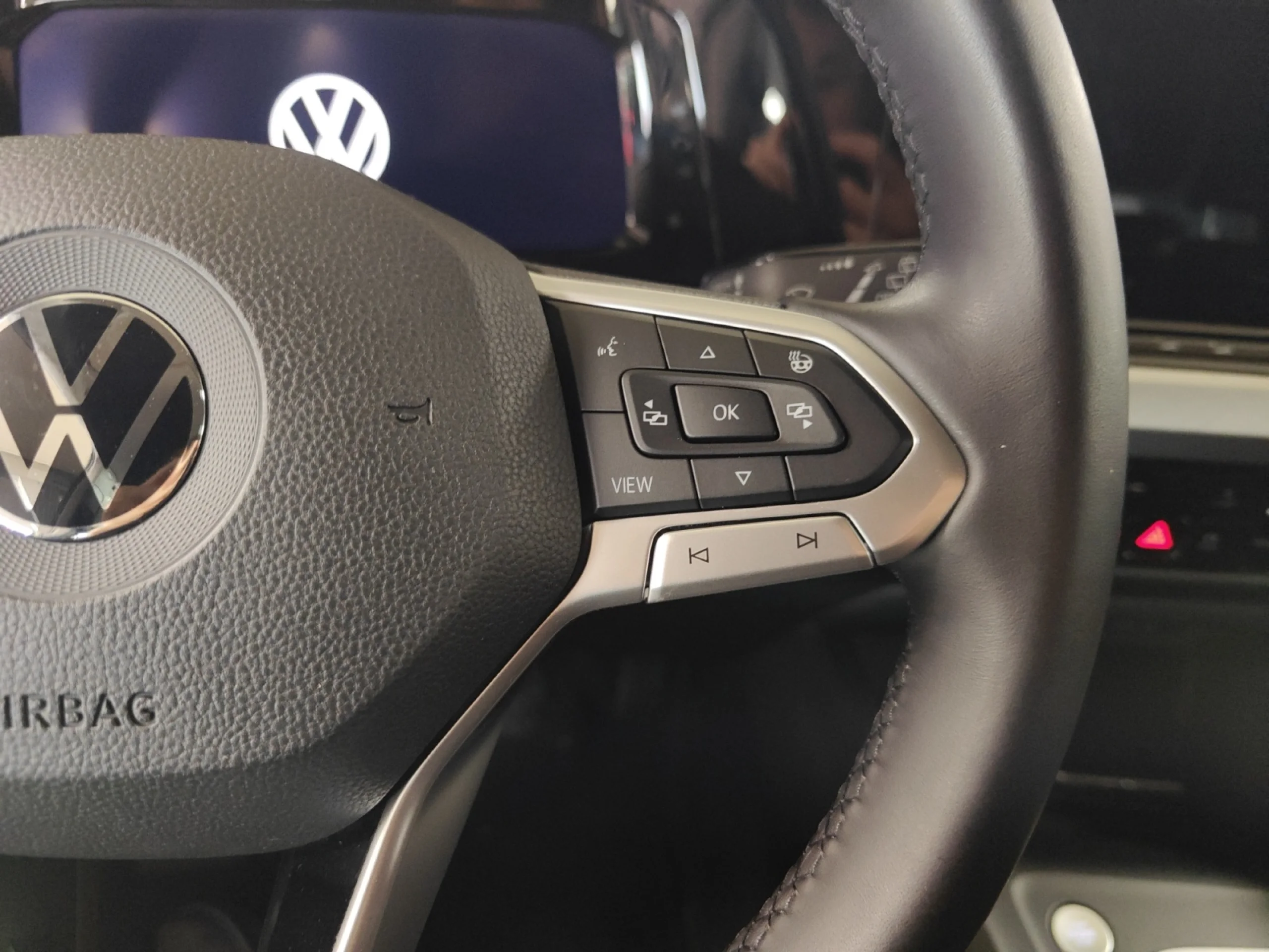 VOLKSWAGEN GOLF LIFE 1.5 TSI 96KW (130CV) - Foto 13