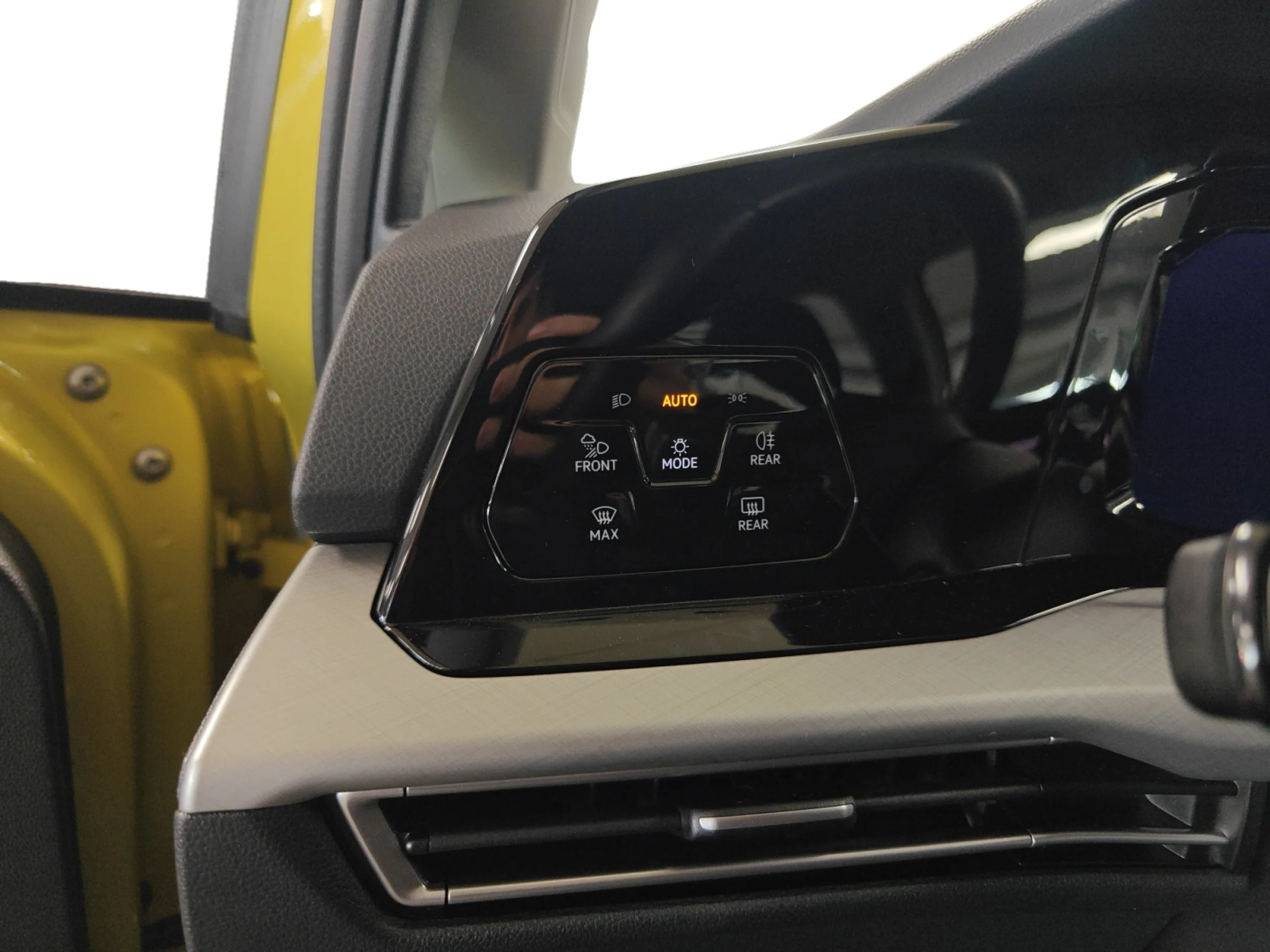 VOLKSWAGEN GOLF LIFE 1.5 TSI 96KW (130CV) - Foto 15