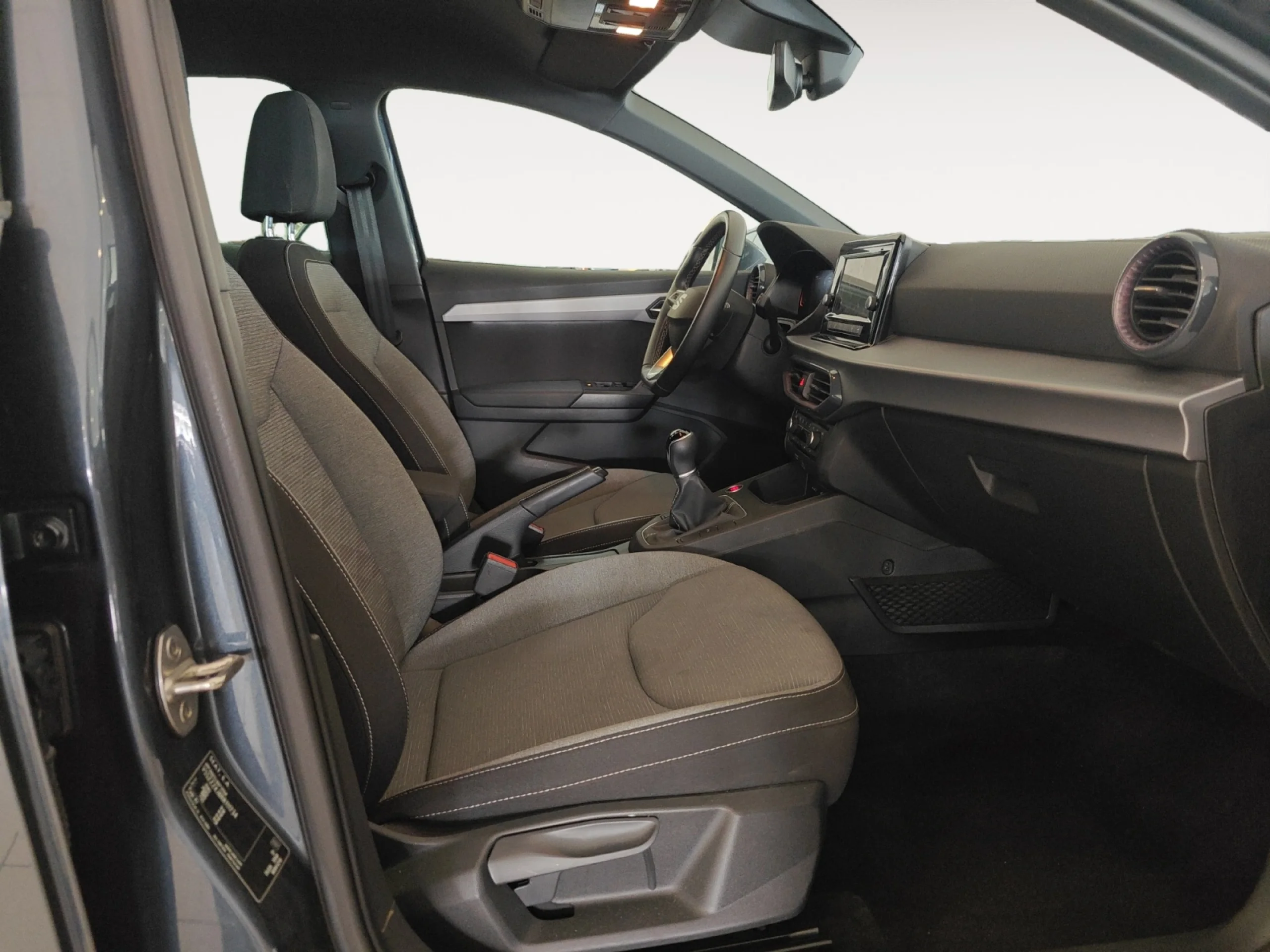 SEAT IBIZA 1.0 TSI 81KW (110CV) SPECIAL EDITION - Foto 5