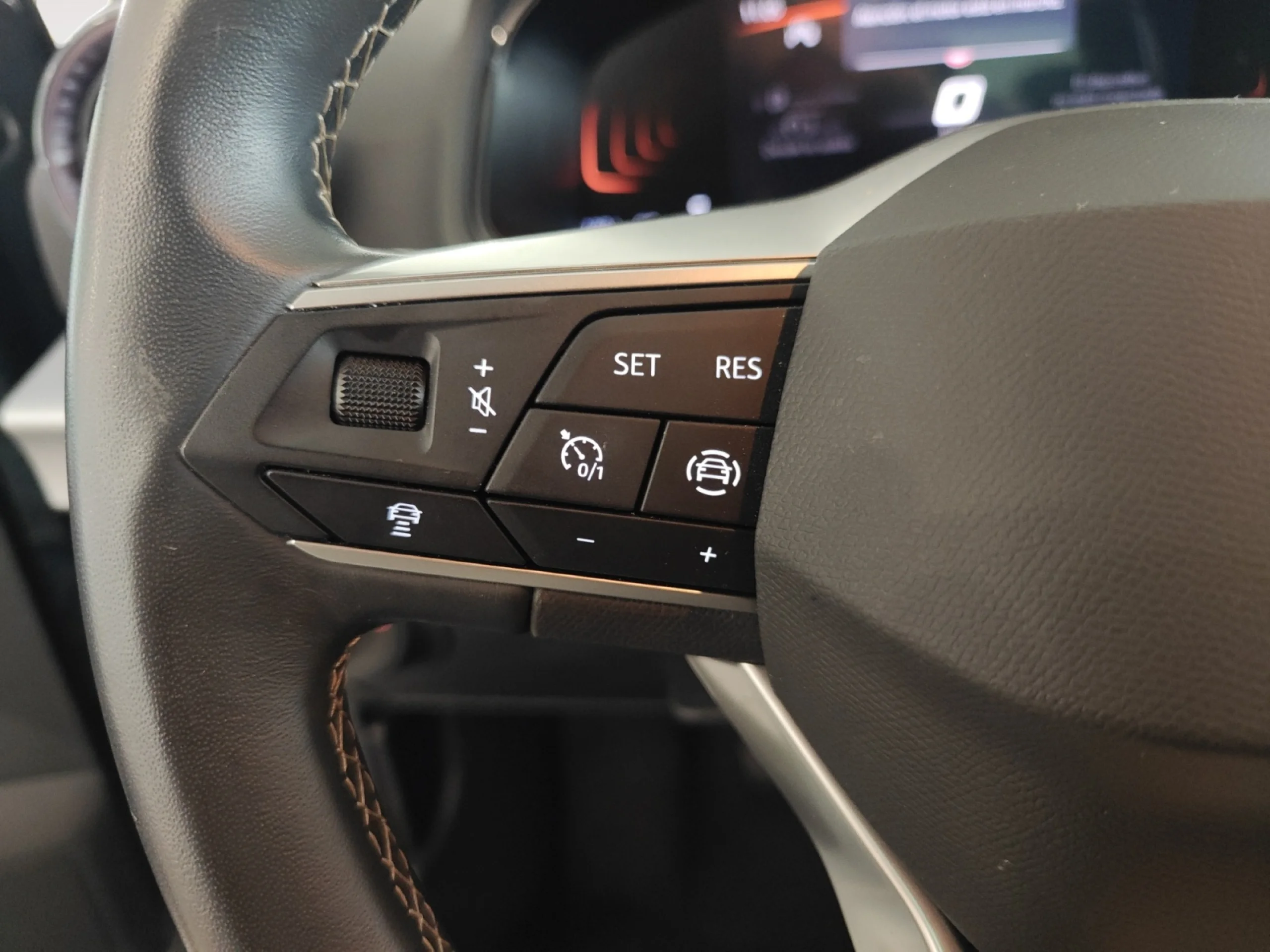 SEAT IBIZA 1.0 TSI 81KW (110CV) SPECIAL EDITION - Foto 11