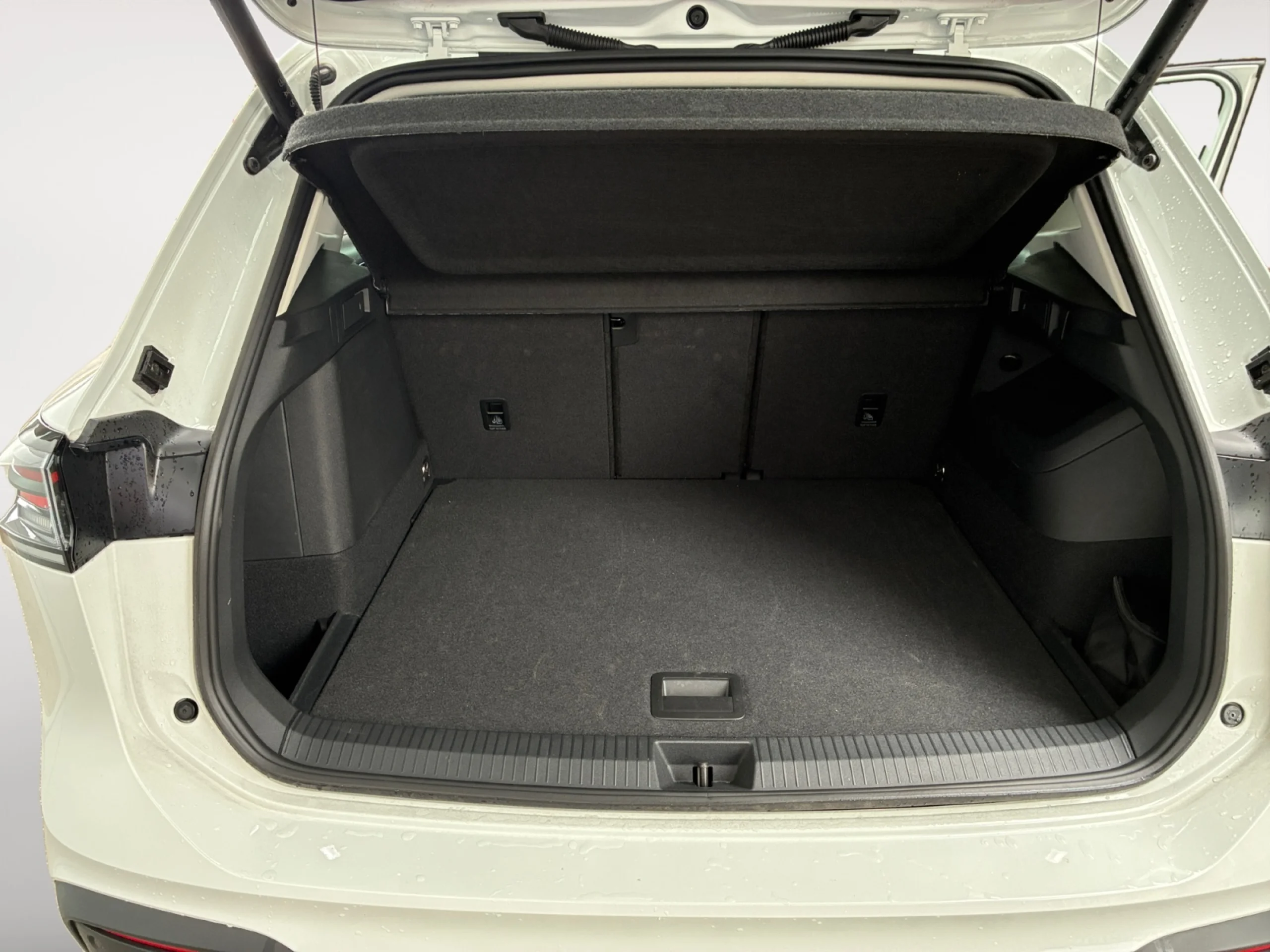VOLKSWAGEN TIGUAN ··MÁS·· 1.5 TSI EHYBRID 150KW (204CV) DSG - Foto 7