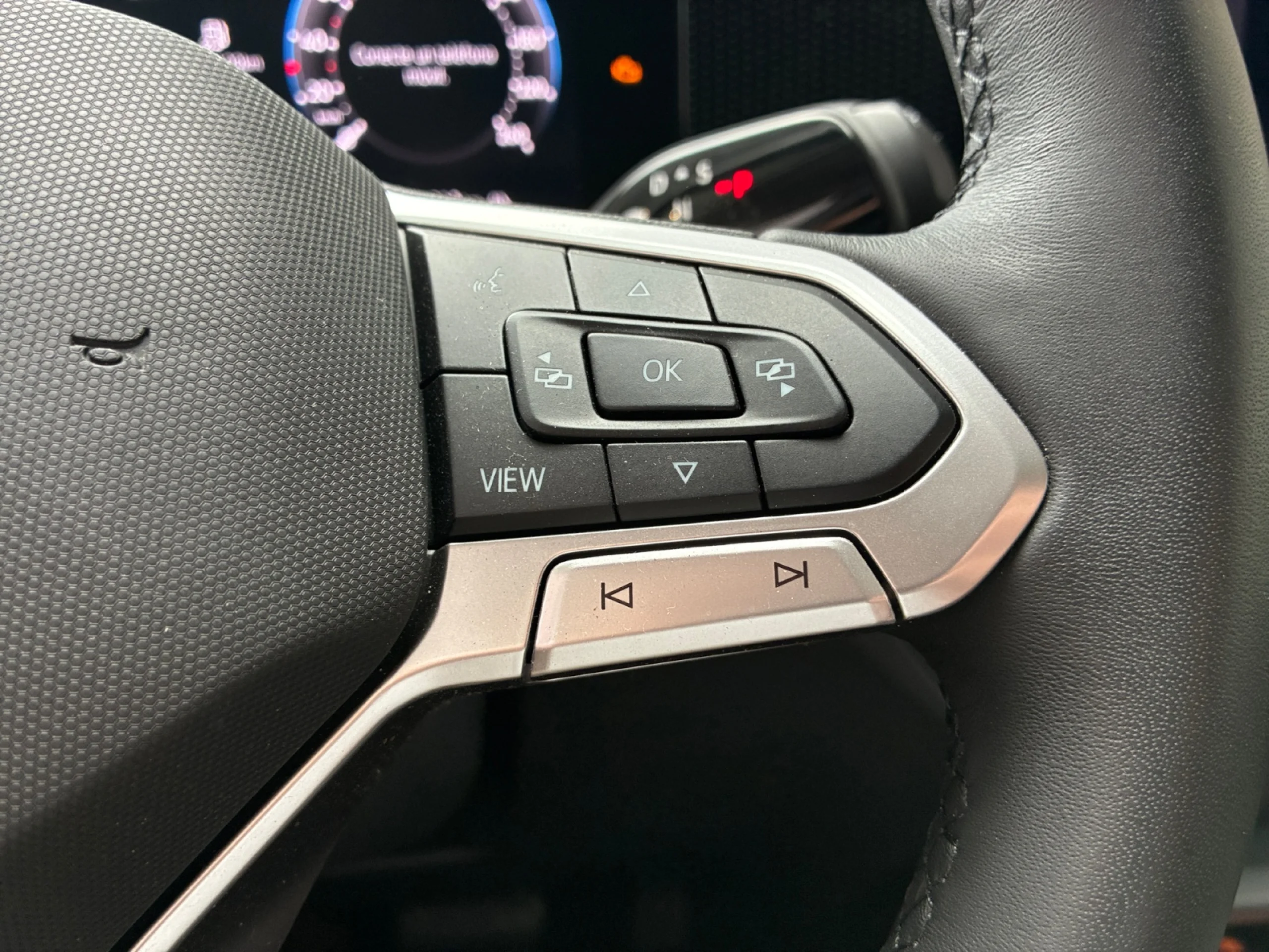 VOLKSWAGEN TIGUAN ··MÁS·· 1.5 TSI EHYBRID 150KW (204CV) DSG - Foto 10