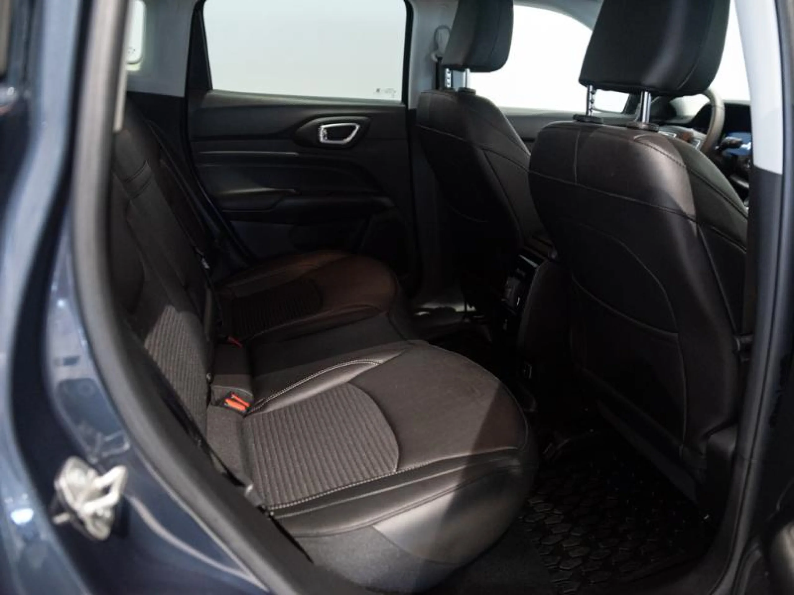 JEEP COMPASS 4XE 1.3 PHEV 140KW(190CV) LIMITED AT AWD - Foto 6