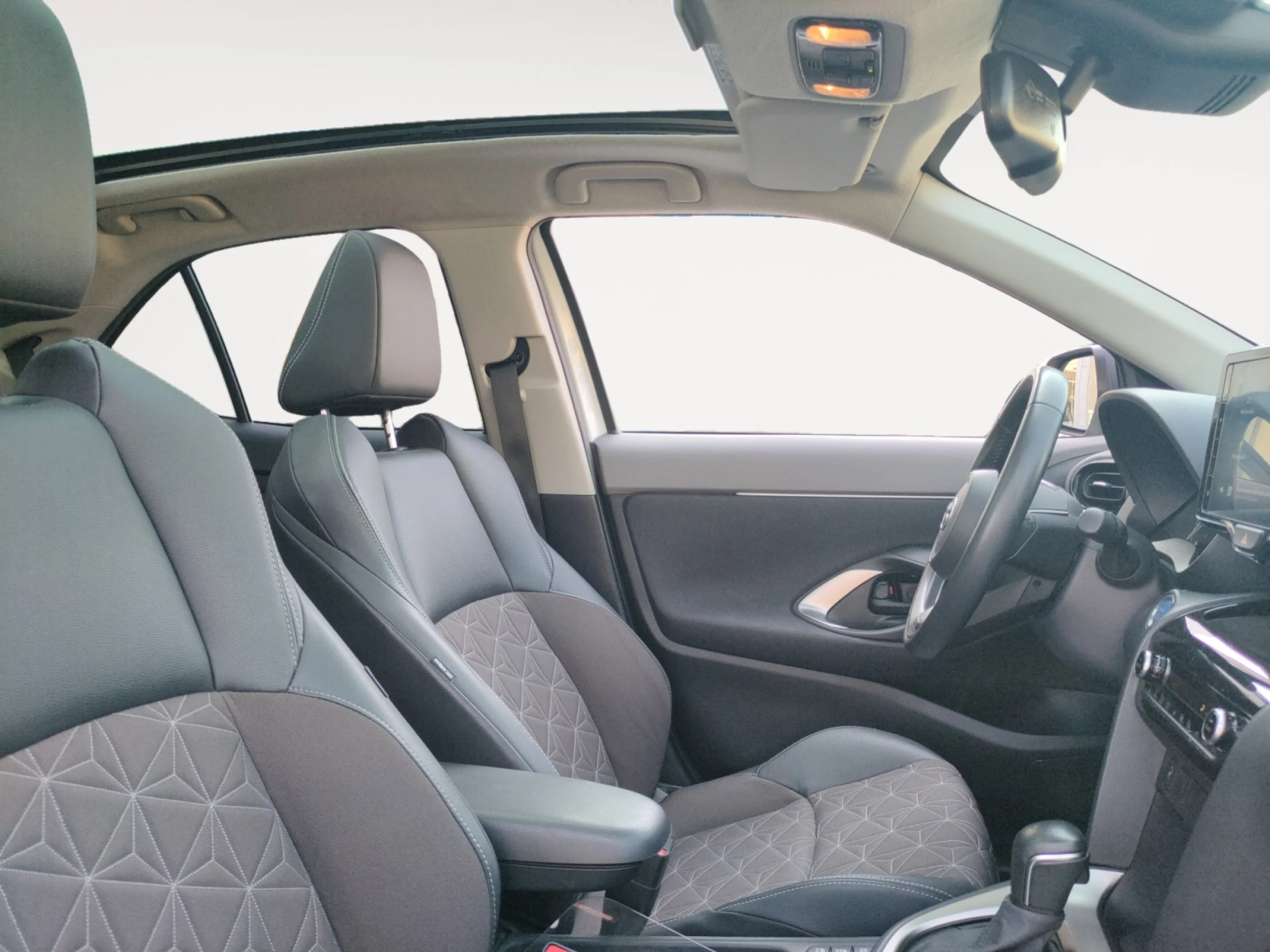 TOYOTA YARIS CROSS 1.5 120H STYLE PLUS - Foto 5