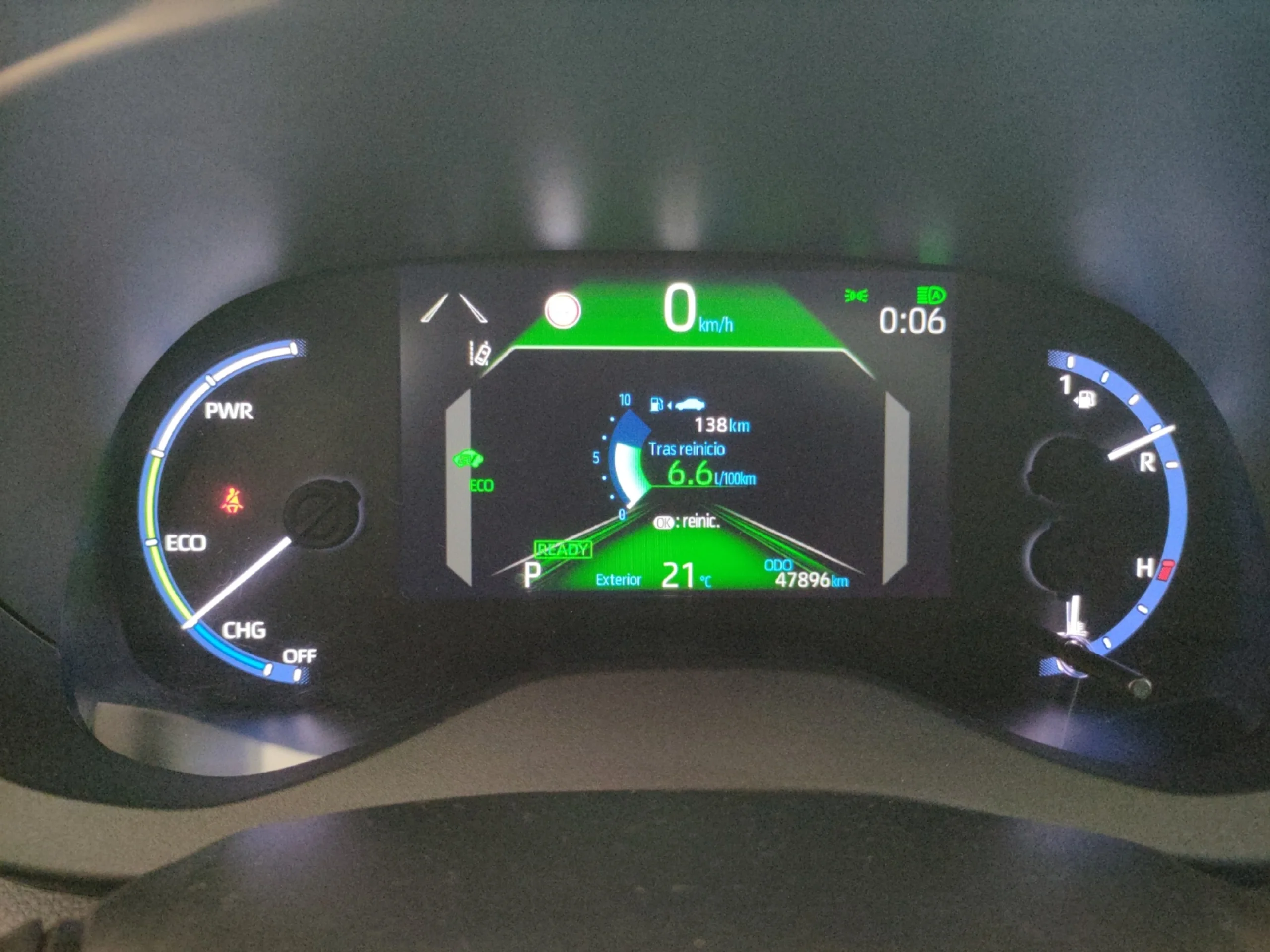 TOYOTA YARIS CROSS 1.5 120H STYLE PLUS - Foto 10