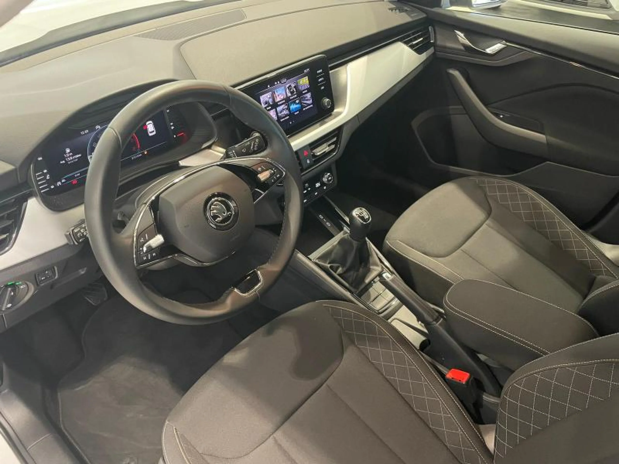 SKODA KAMIQ 1.0 TSI 81KW (110CV) AMBITION - Foto 11