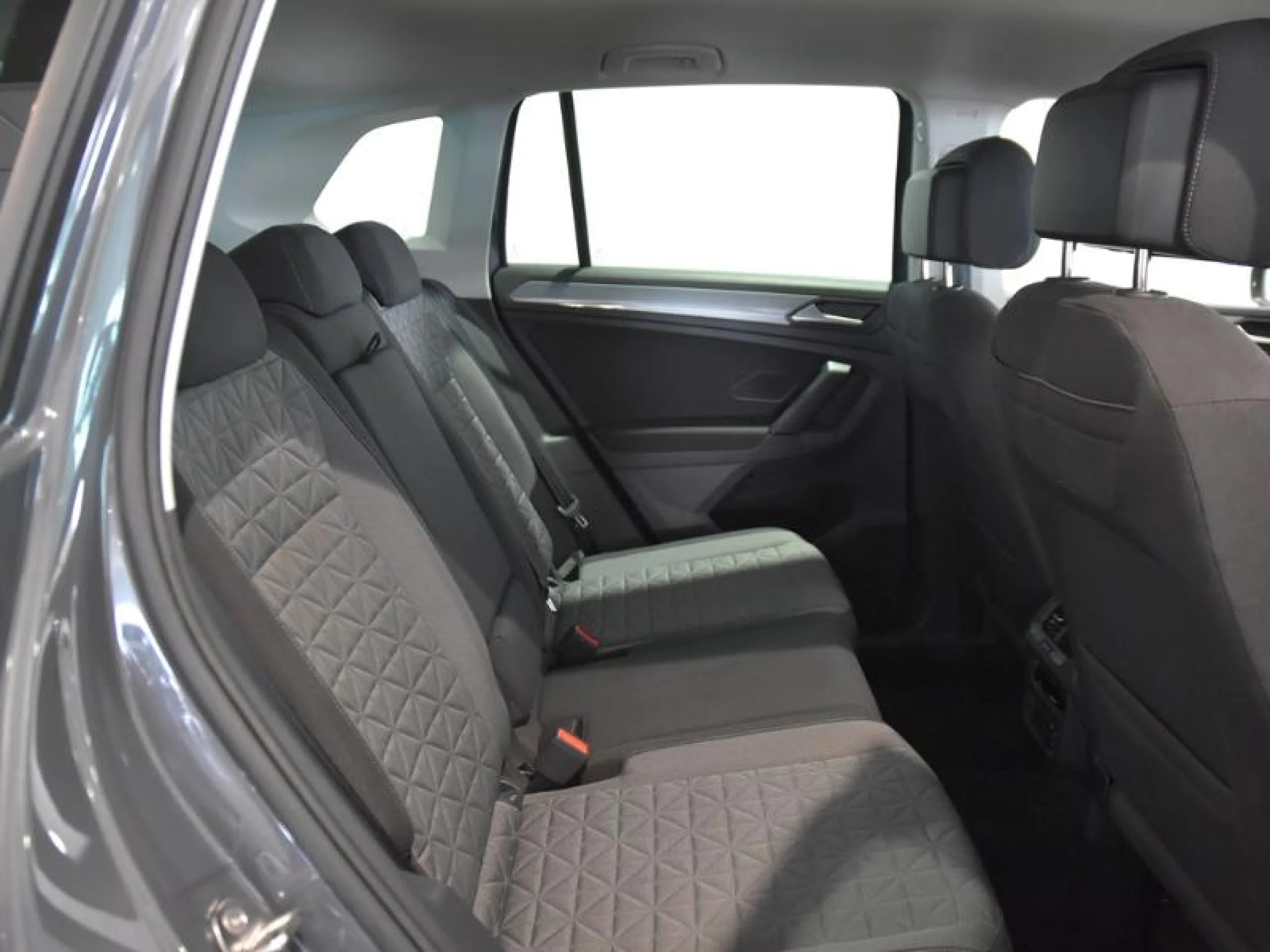 VOLKSWAGEN TIGUAN LIFE 2.0 TDI 90KW (122CV) - Foto 6