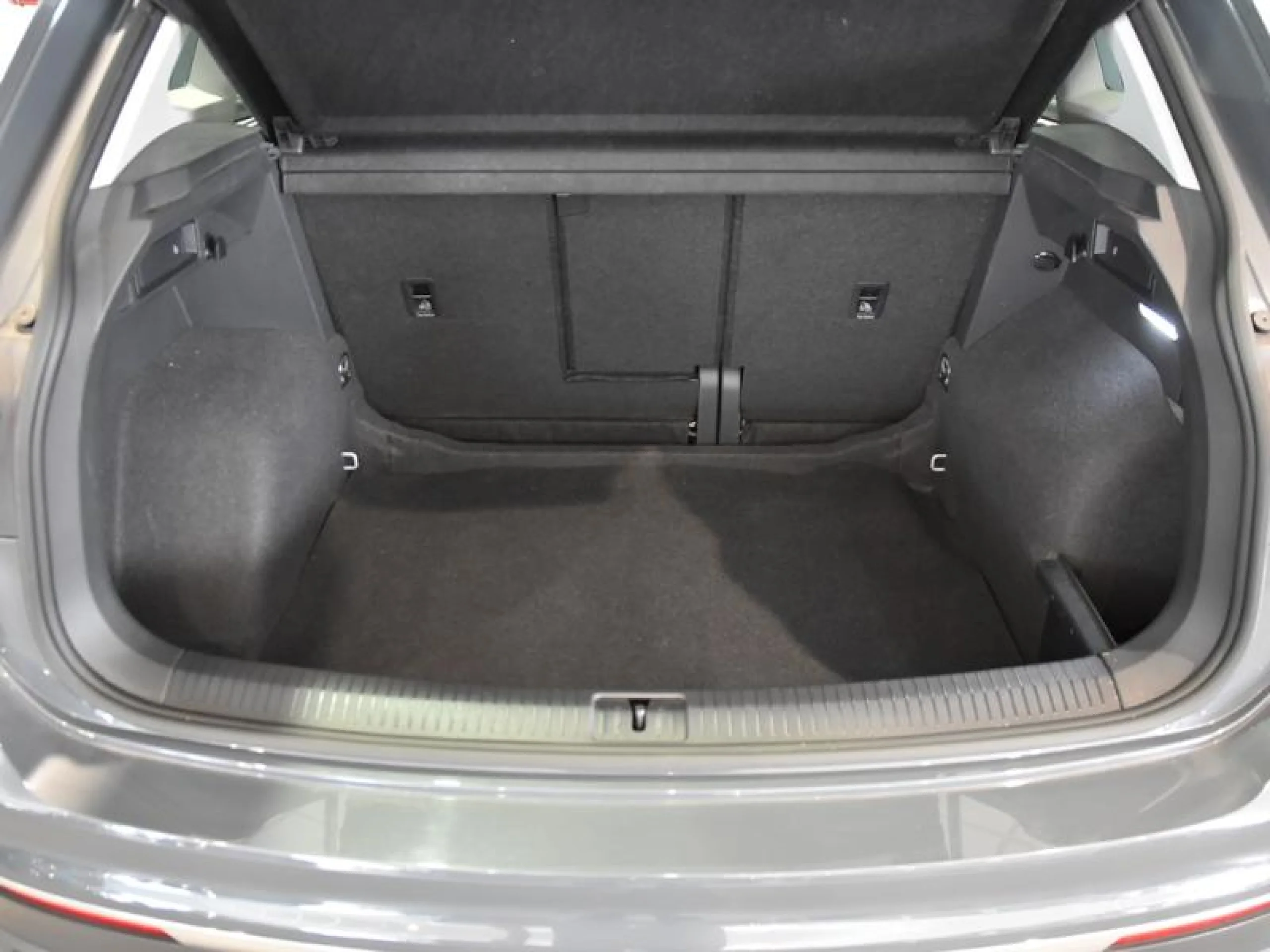 VOLKSWAGEN TIGUAN LIFE 2.0 TDI 90KW (122CV) - Foto 7