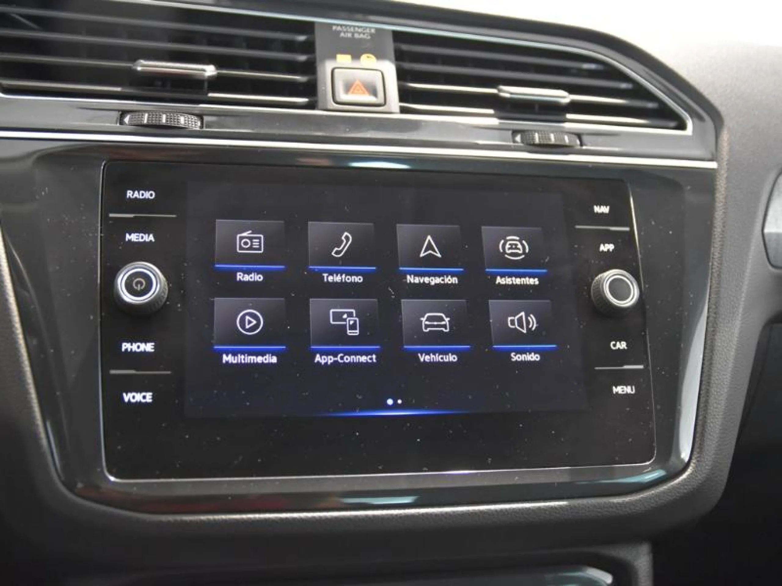 VOLKSWAGEN TIGUAN LIFE 2.0 TDI 90KW (122CV) - Foto 11