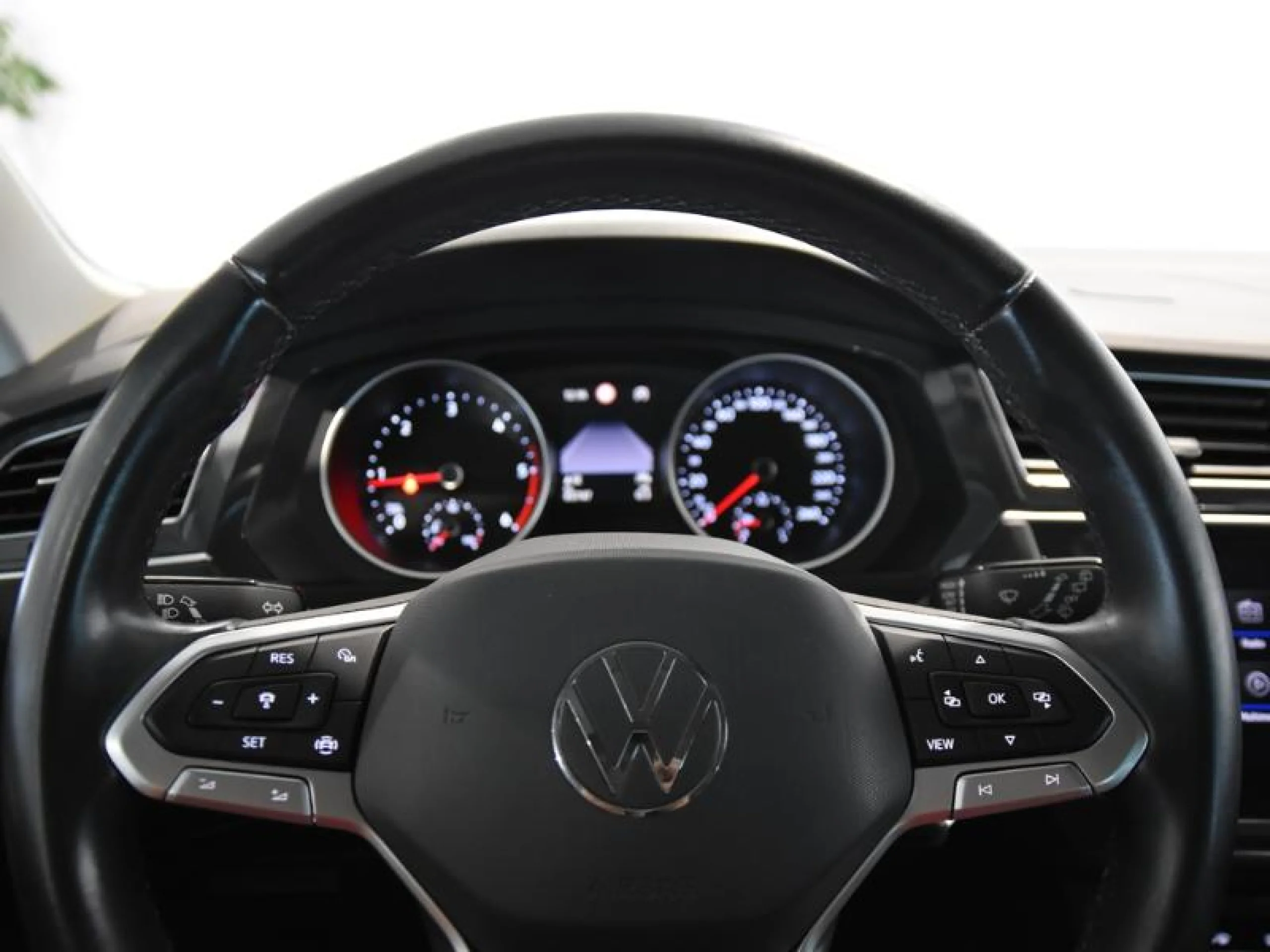 VOLKSWAGEN TIGUAN LIFE 2.0 TDI 90KW (122CV) - Foto 14