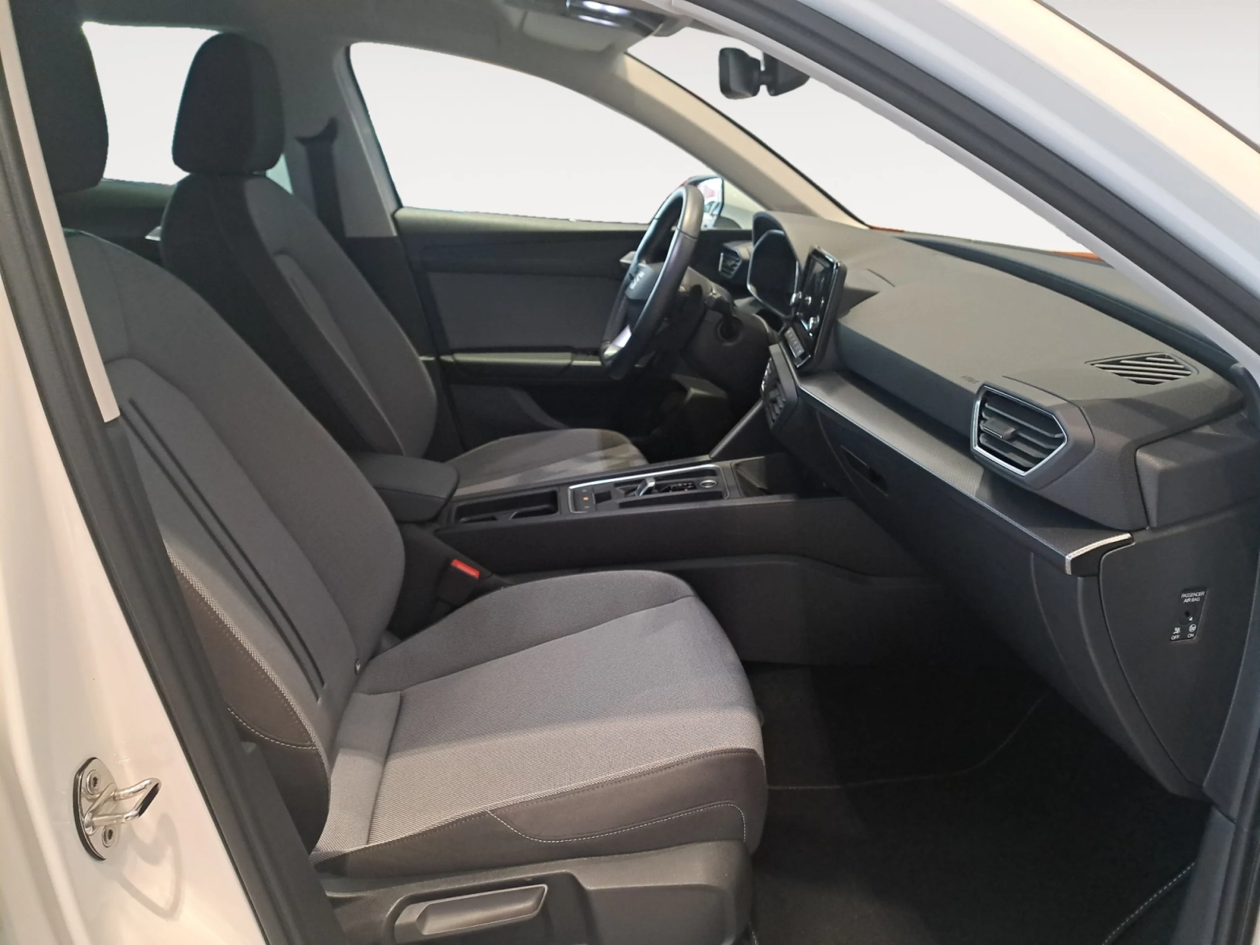 SEAT LEON 2.0 TDI 110KW DSG 7 STYLE XL - Foto 5