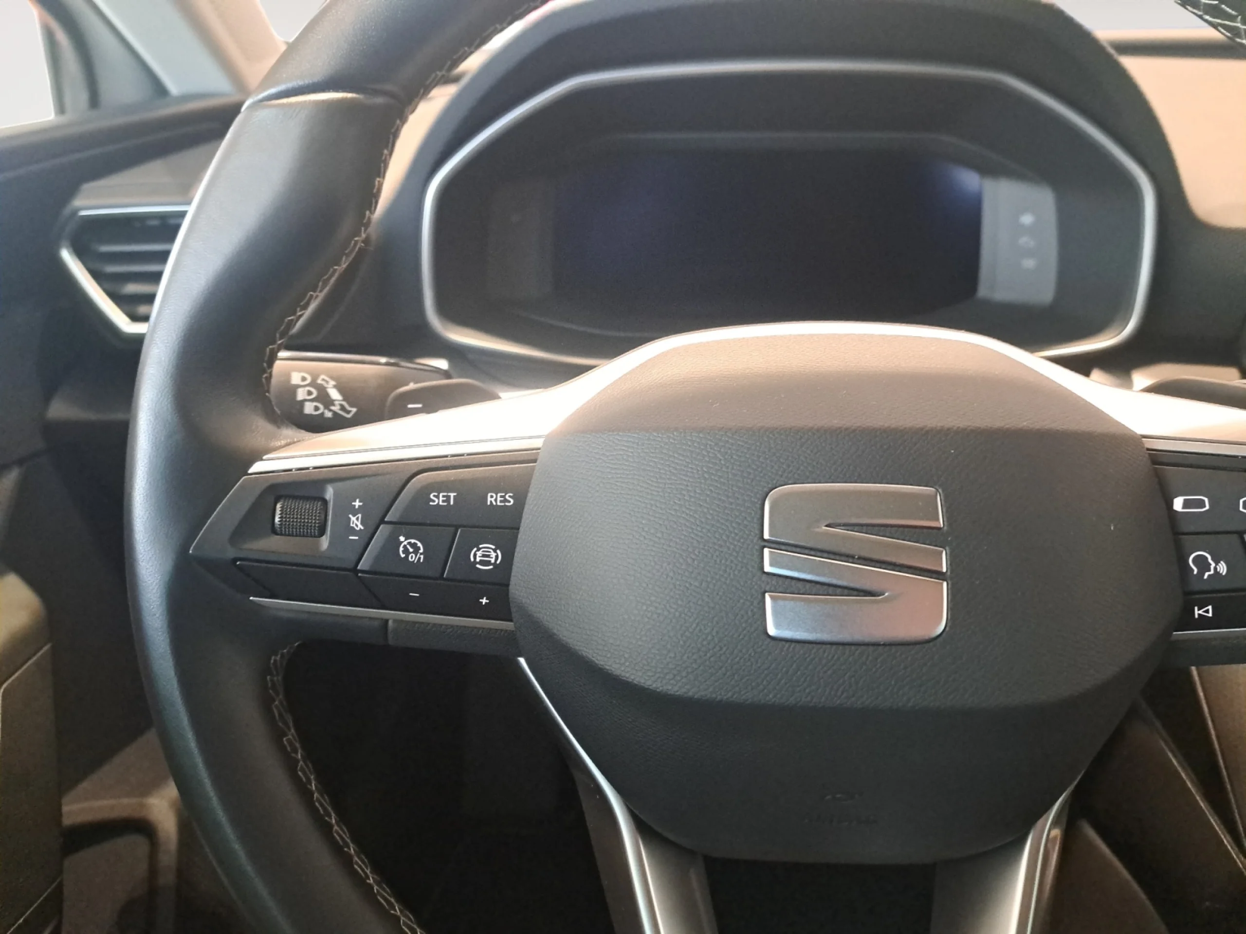 SEAT LEON 2.0 TDI 110KW DSG 7 STYLE XL - Foto 11