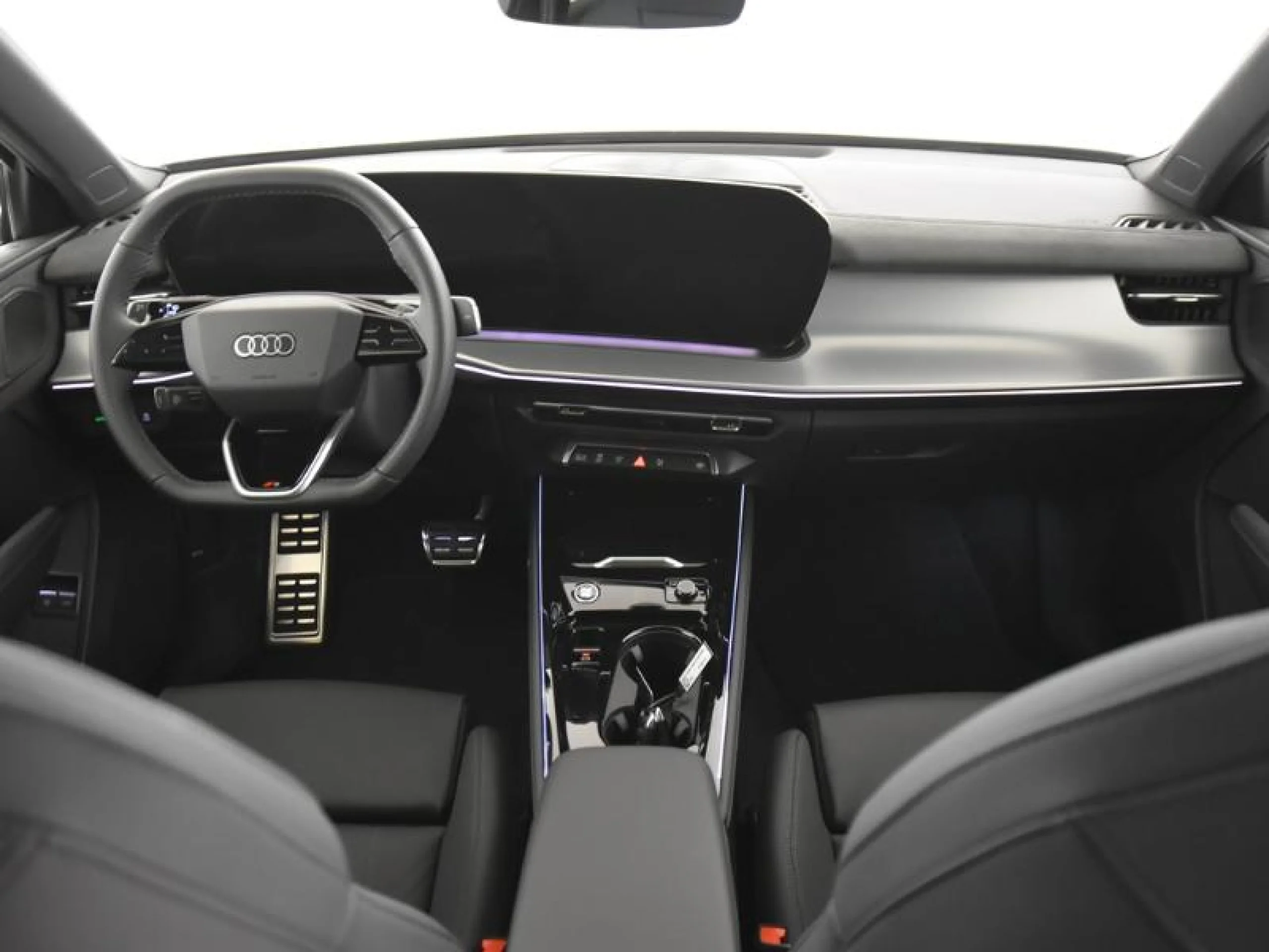 AUDI Q3 Q3 SUV LAUNCH EDITION E HYBRID  200 KW S TRONIC - Foto 4