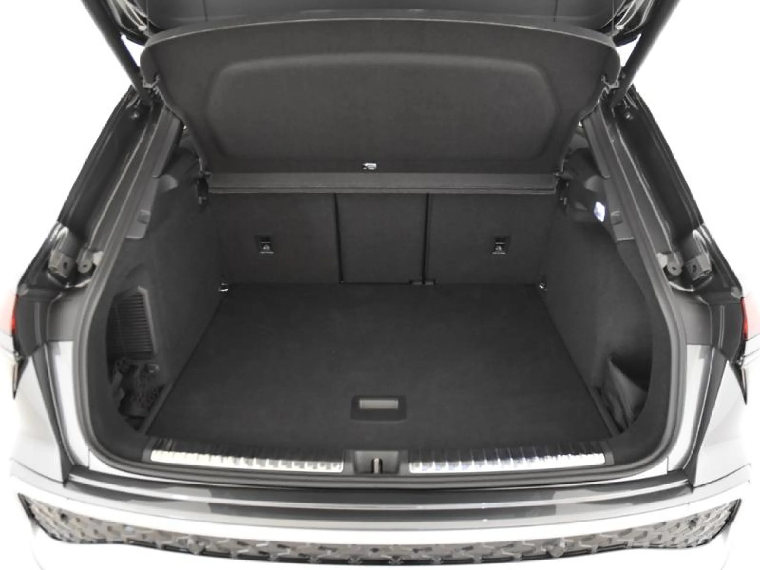 AUDI Q3 Q3 SUV LAUNCH EDITION E HYBRID  200 KW S TRONIC - Foto 7