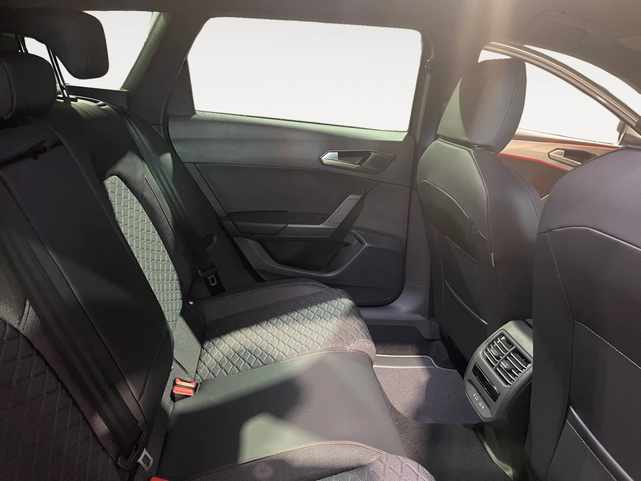 SEAT LEON SP 1.5 TSI 110KW FR SPECIAL EDITION - Foto 6