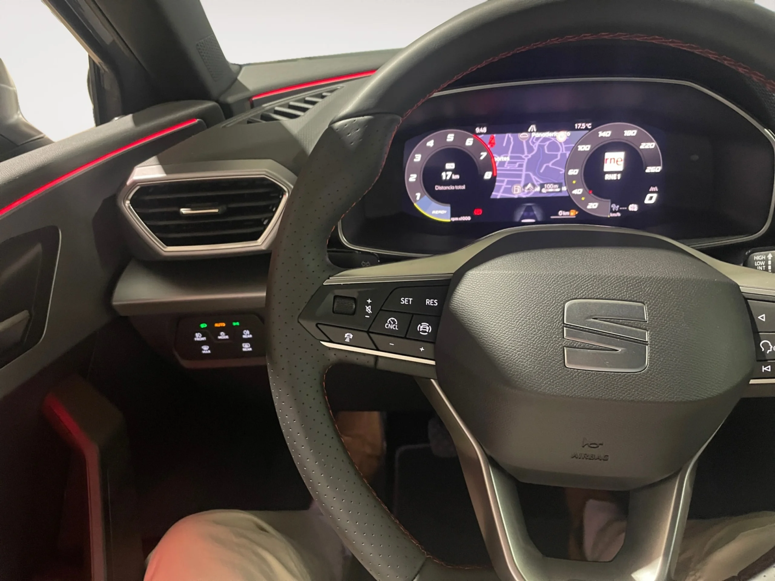 SEAT LEON SP 1.5 TSI 110KW FR SPECIAL EDITION - Foto 11