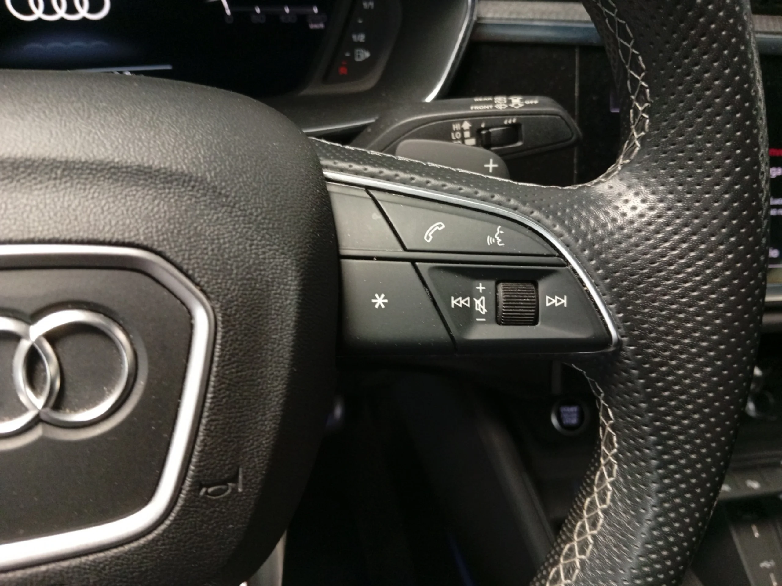 AUDI Q3 SPORTBACK BLACK LINE 35 TDI 110KW (150CV) S TRONIC - Foto 10
