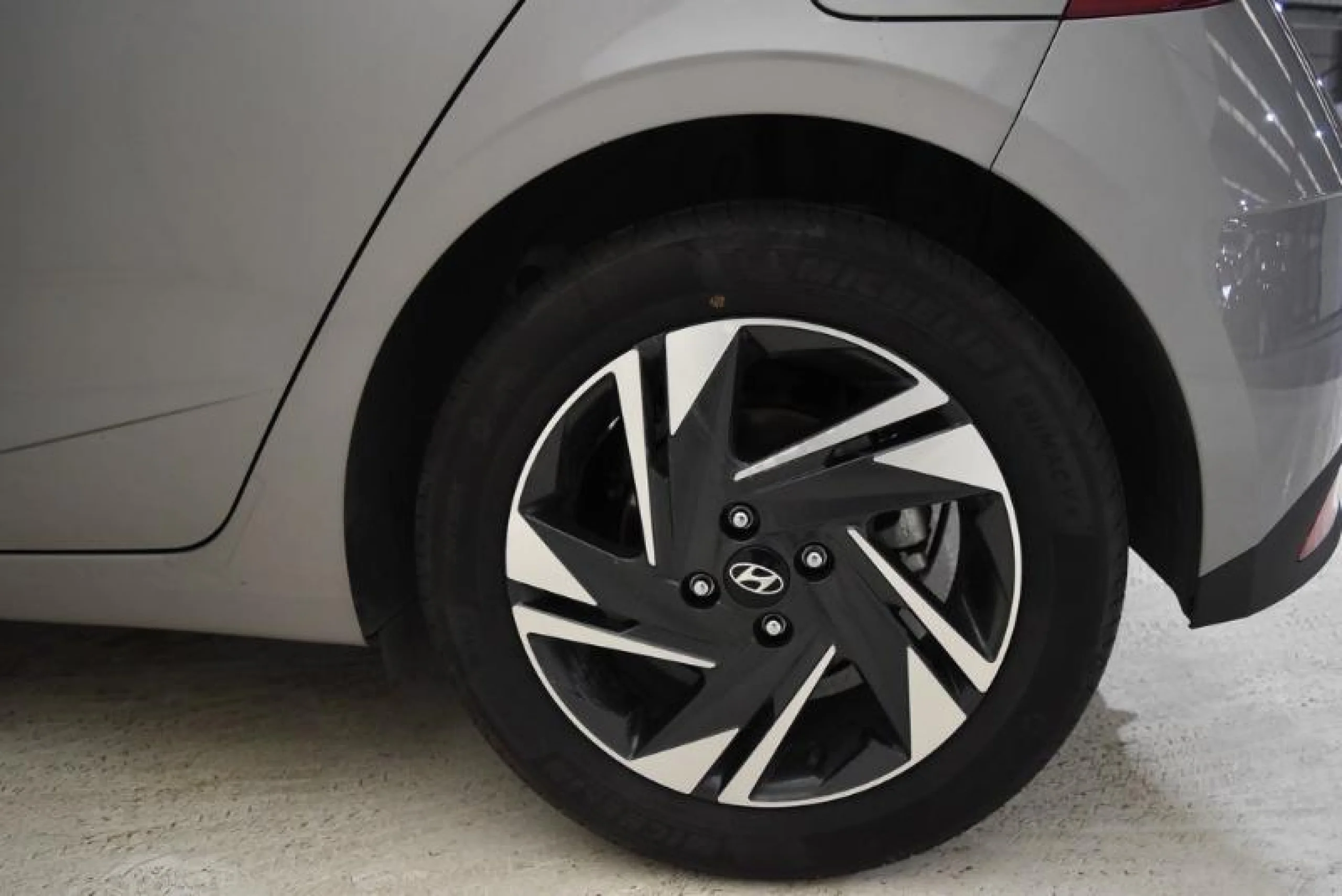 HYUNDAI I20 1.0 TGDI 74KW (100CV) KLASS - Foto 5